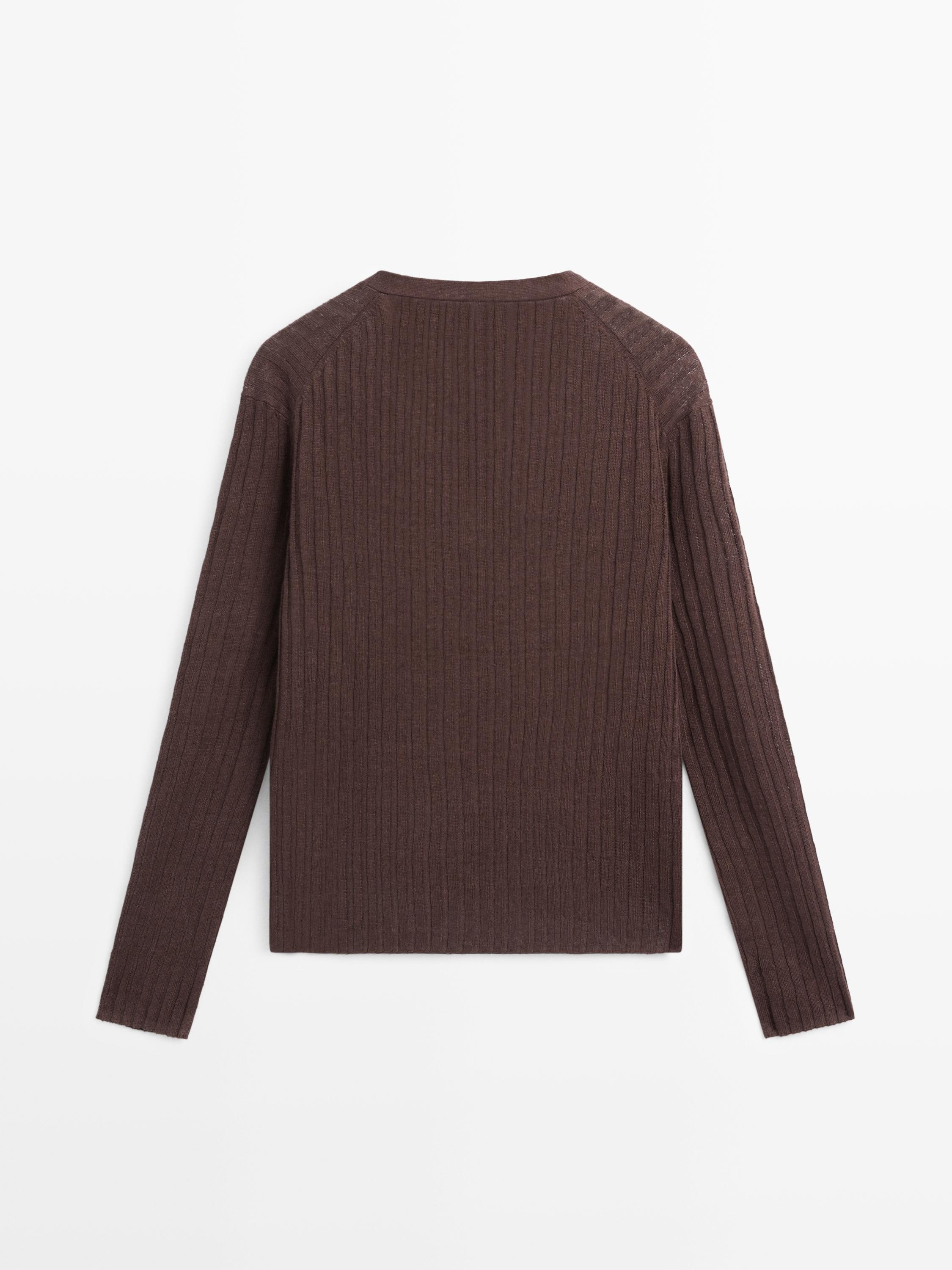100% linen knit sweater with button details — Chocolate