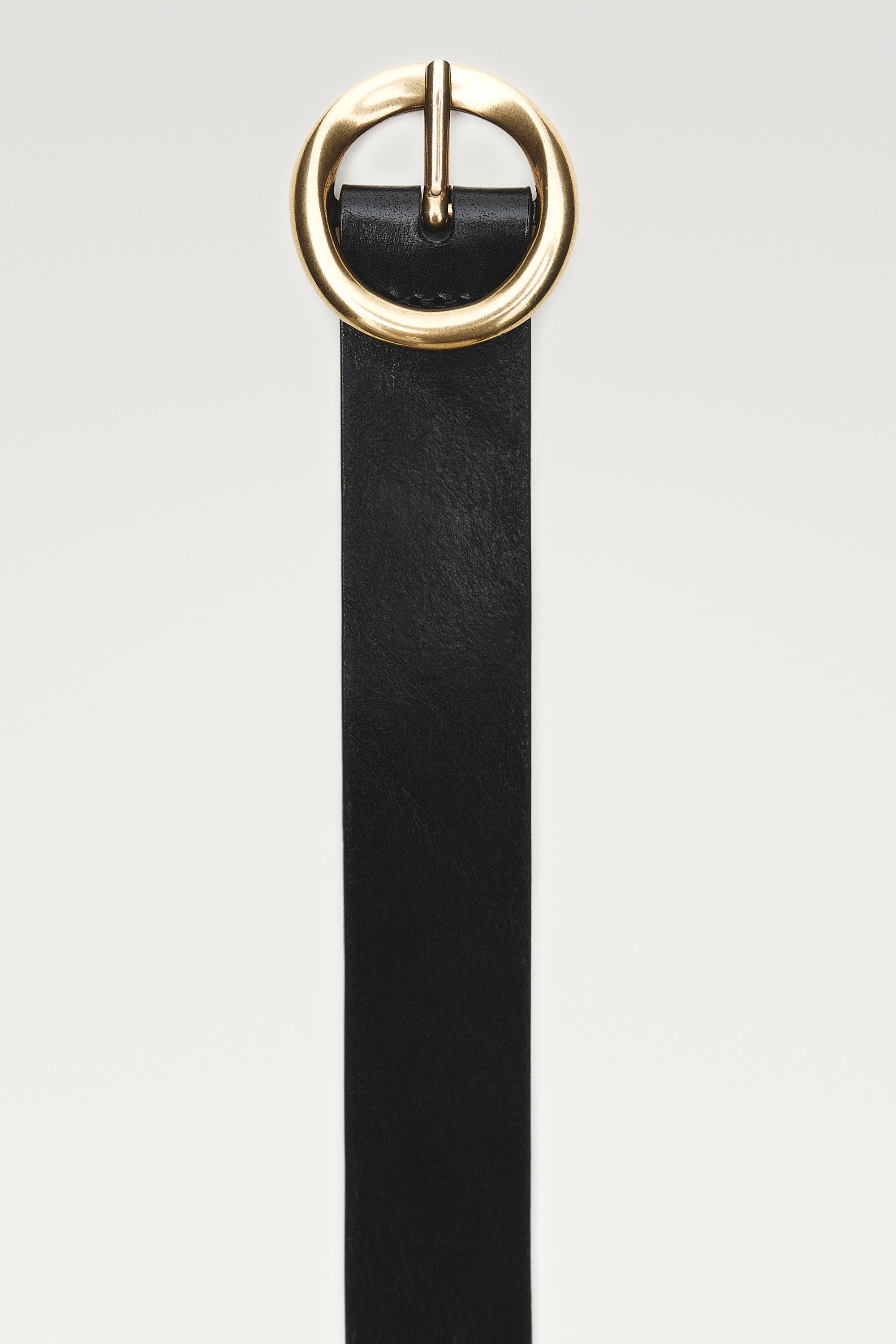 Nappa leather belt with round buckle — BLACK