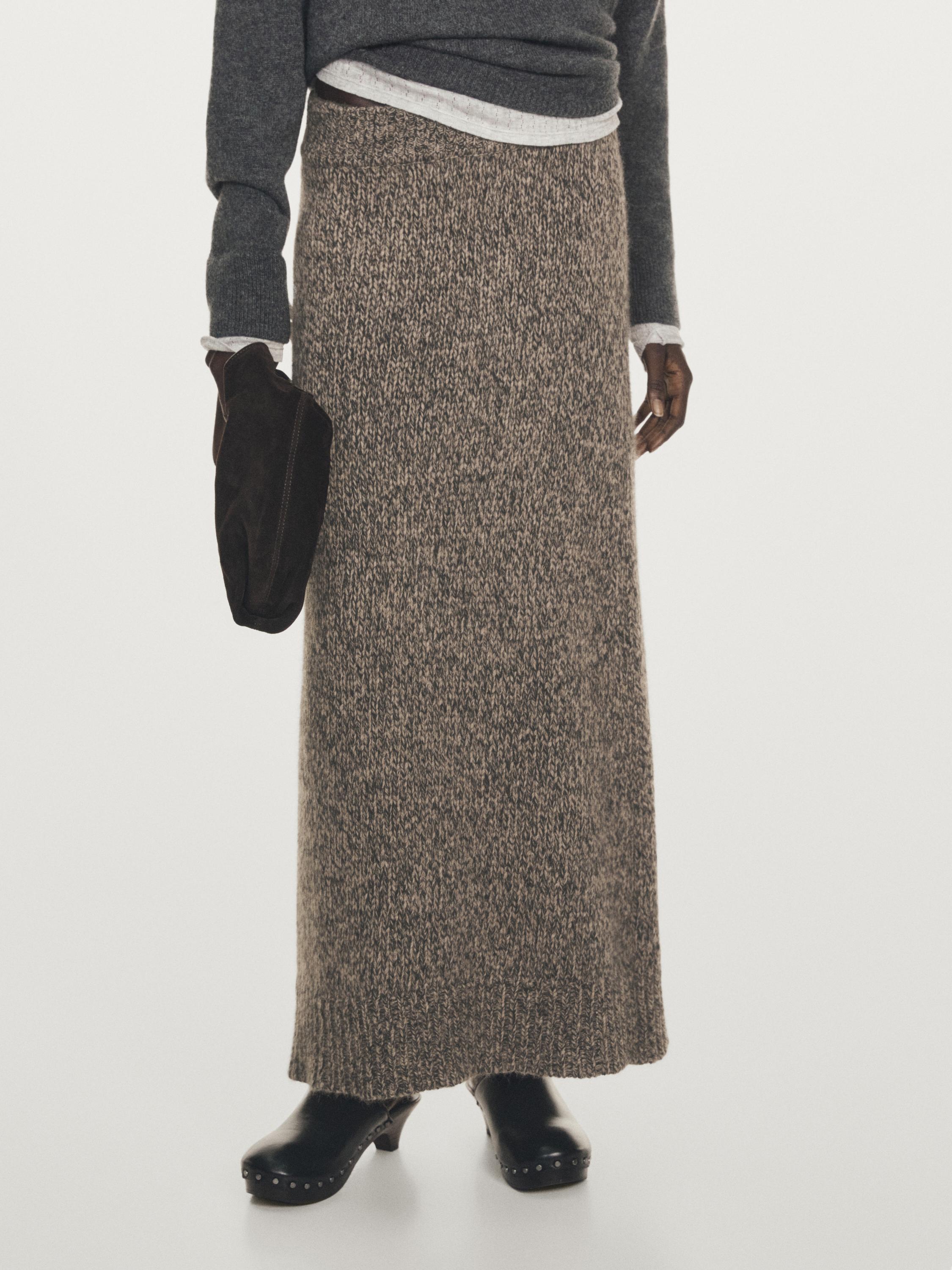 Midinederdel i strik af 100 % kashmir