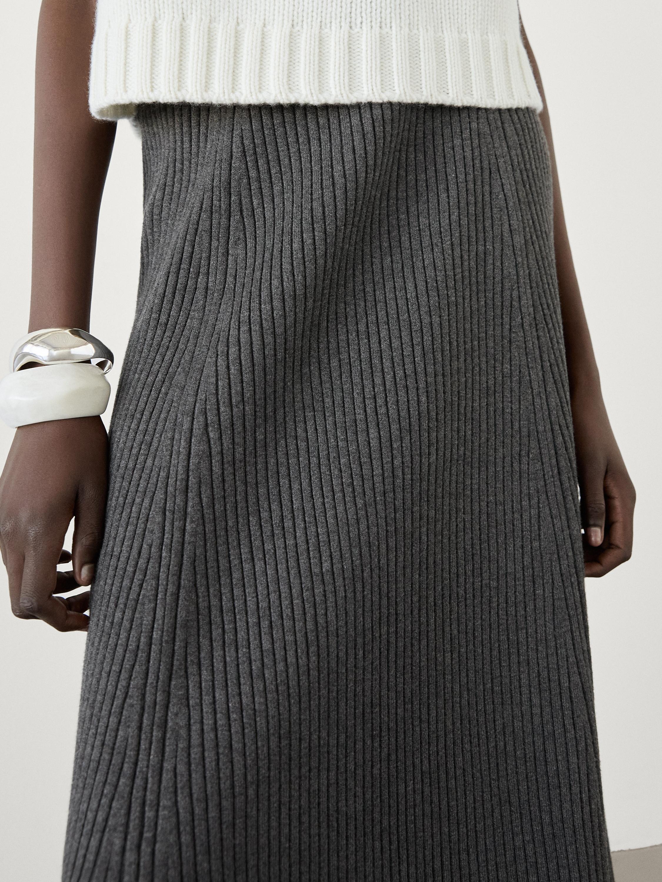 Pleated midi skirt