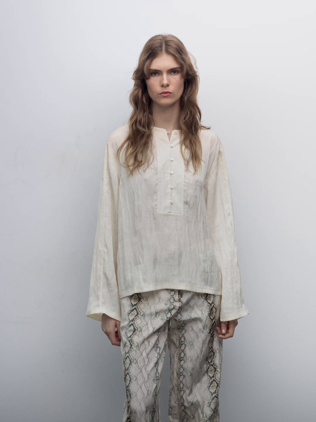Animal print straight-leg trousers with vents