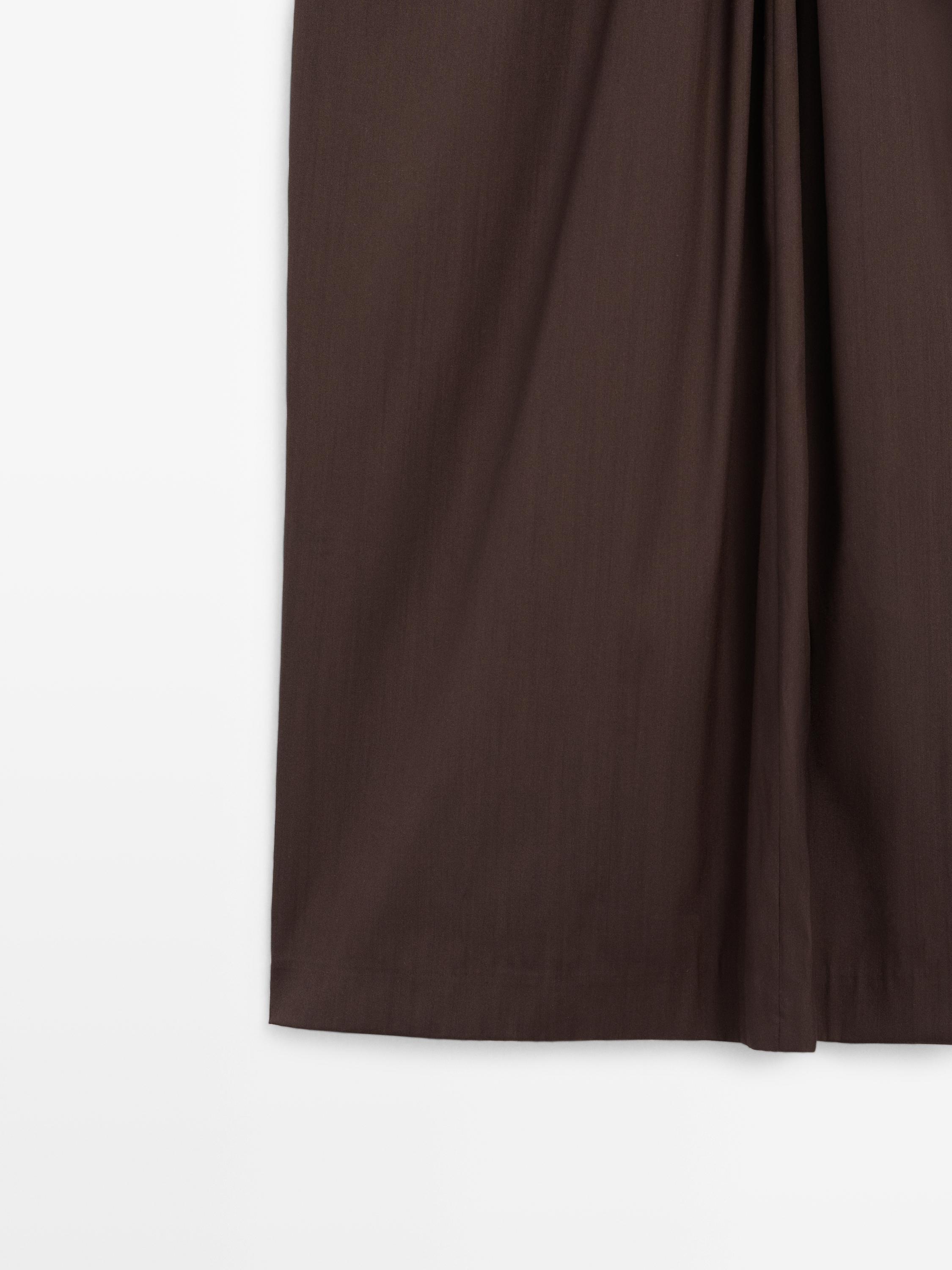 Long sleeve dress with gathered detail — Chocolate