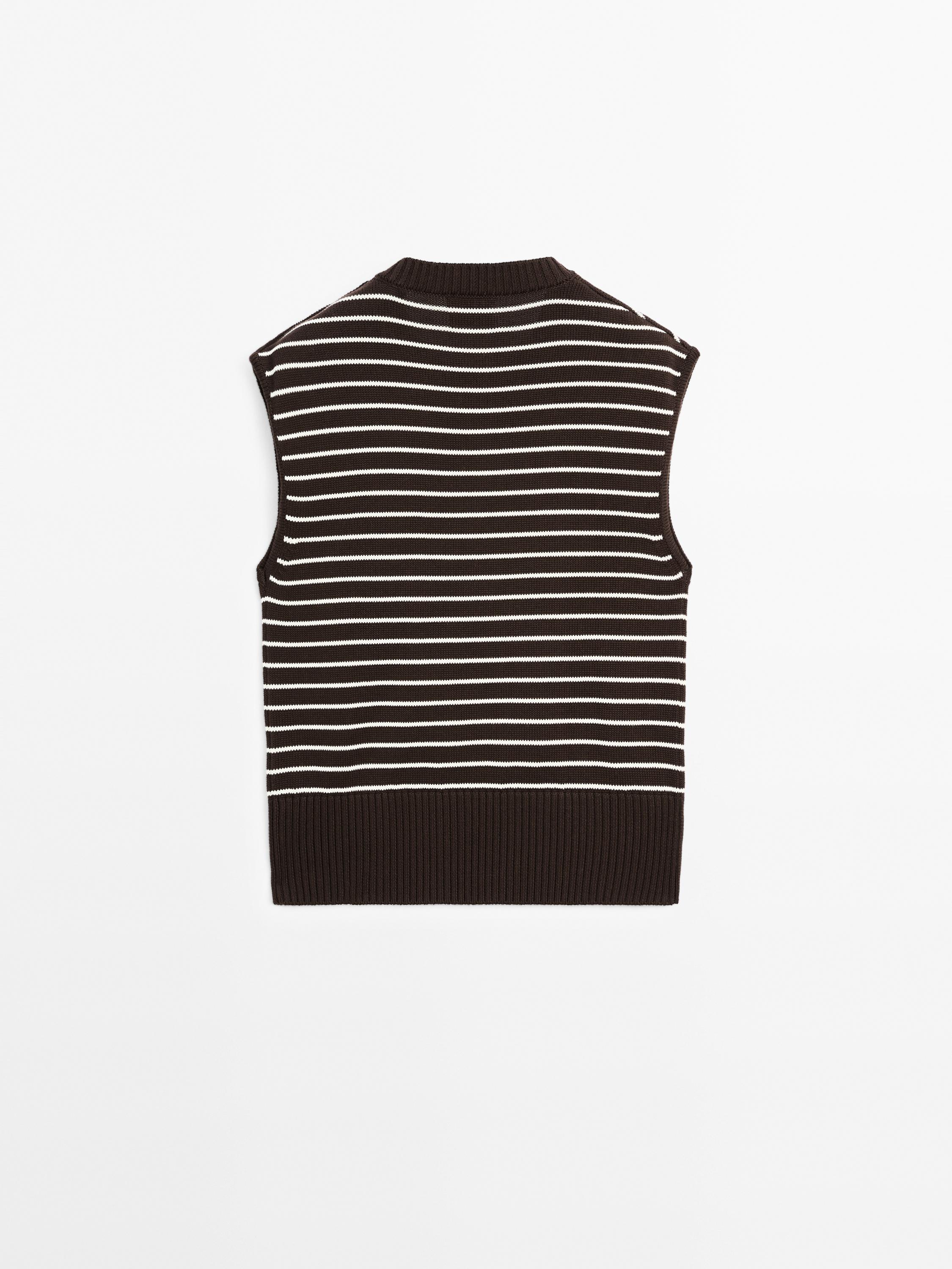 Striped vest with button details
