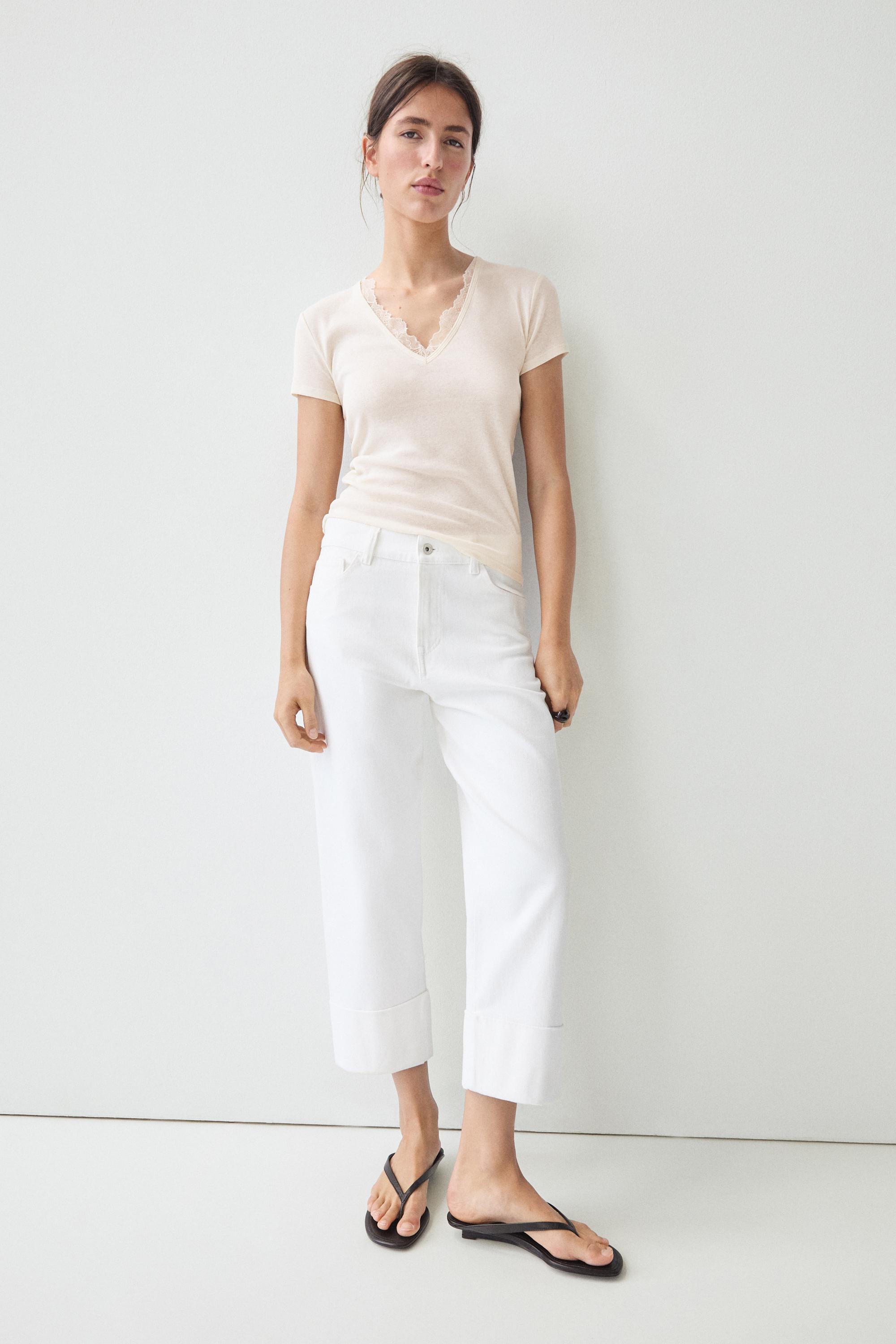 Lace-detail V-neck T-shirt — CREAM