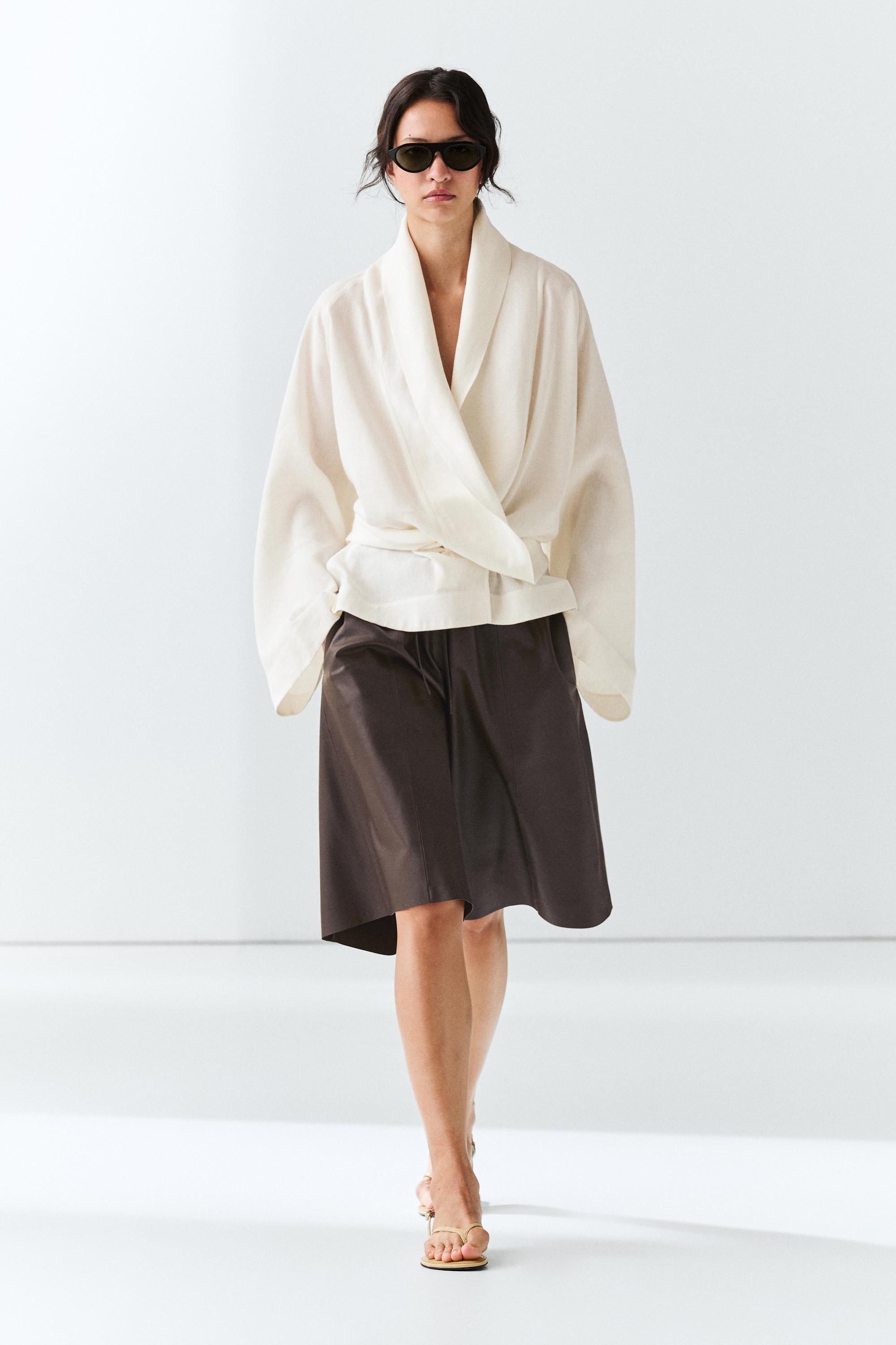 Long nappa leather Bermuda shorts