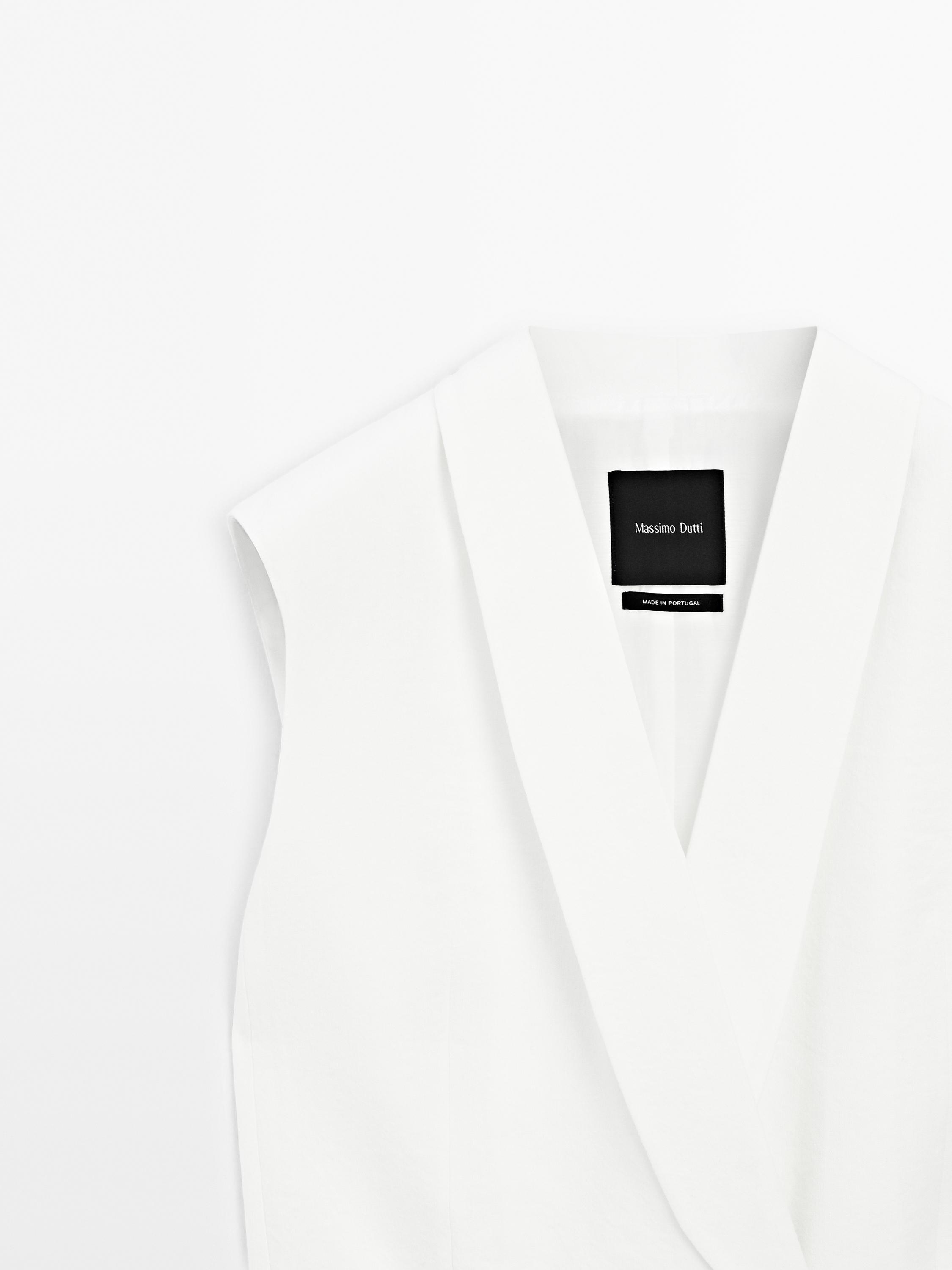 Linen blend waistcoat with tuxedo collar