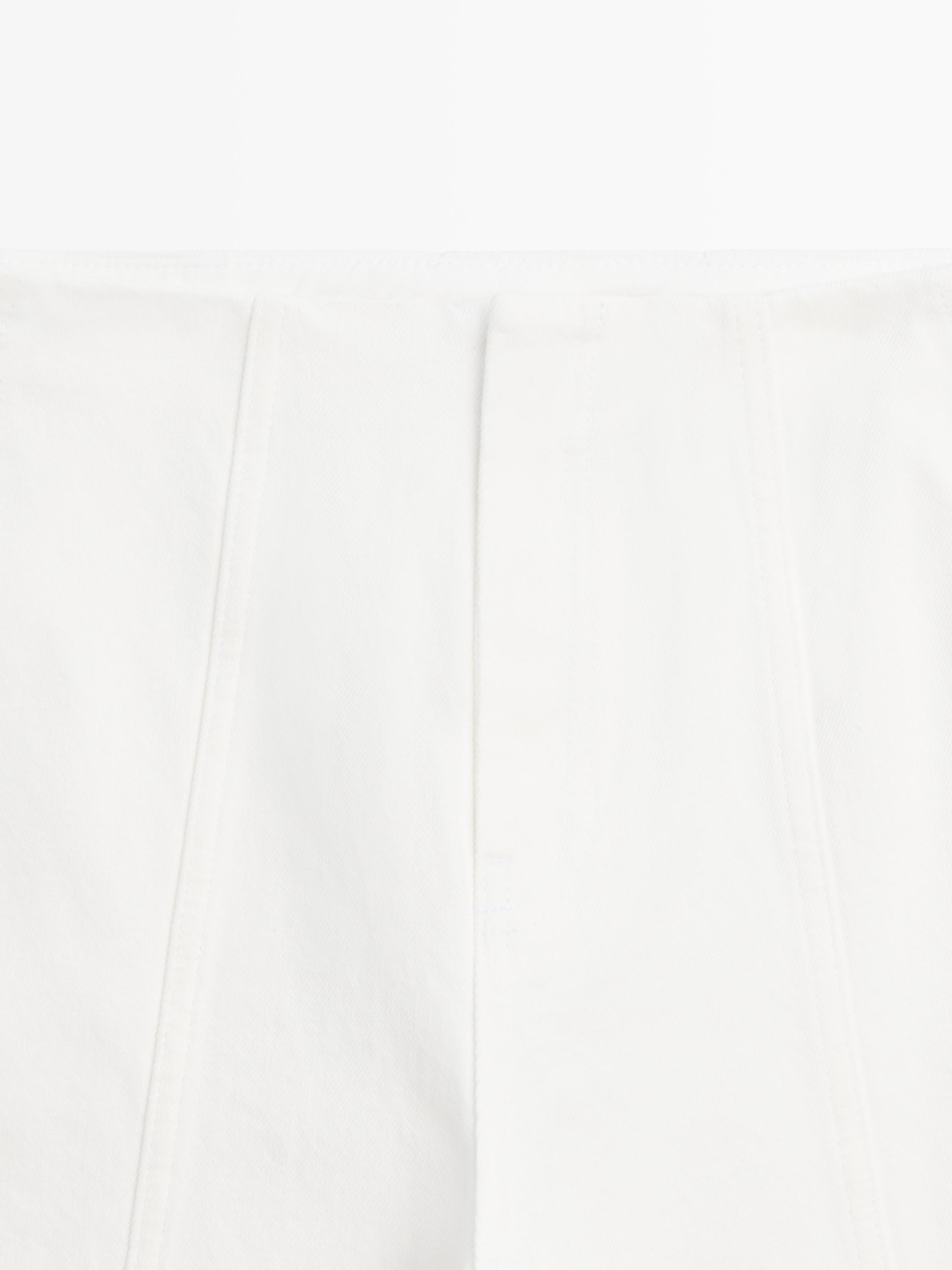 Barrel fit jeans with seam details — Off white