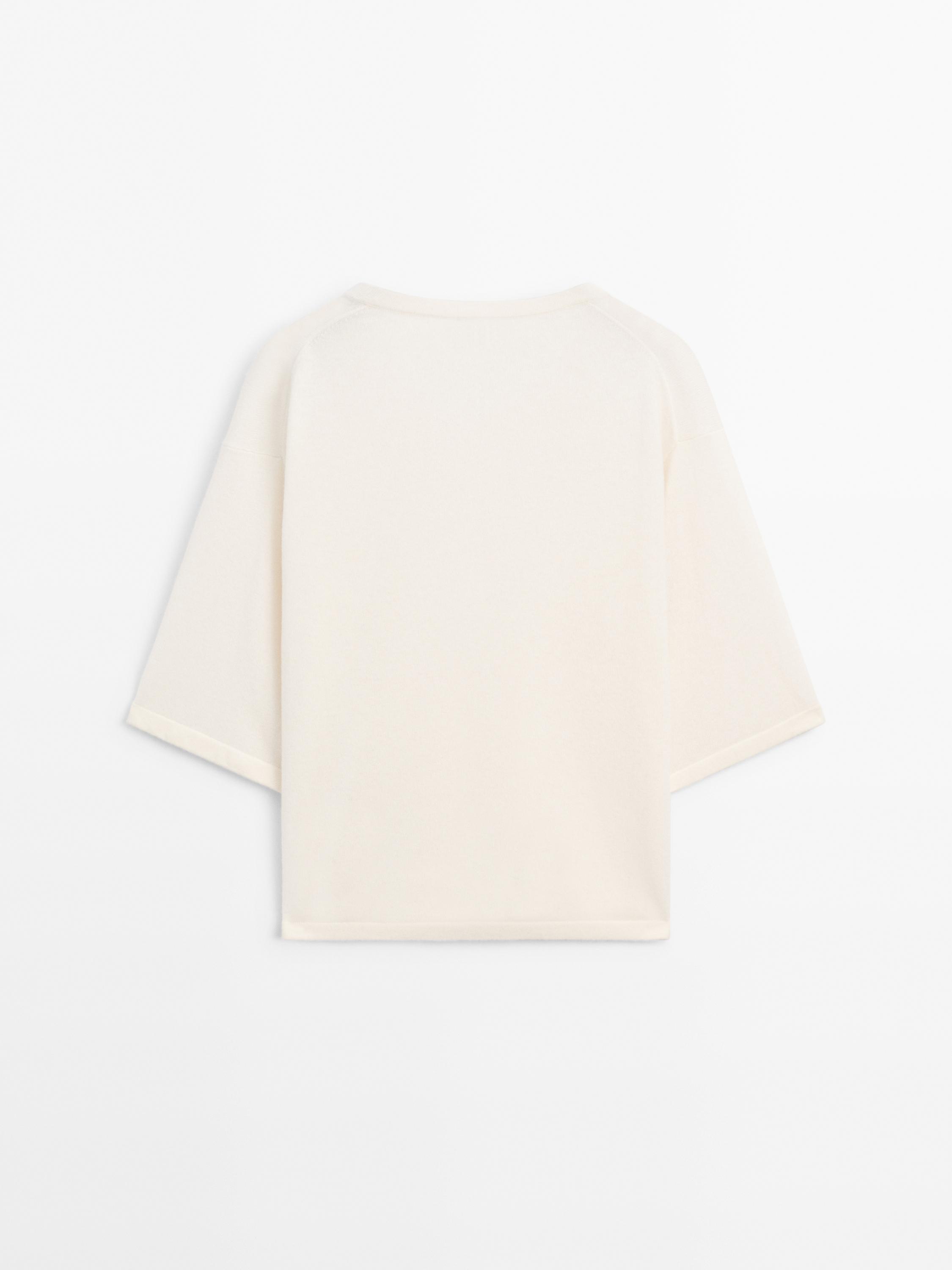 Wool blend V-neck sweater