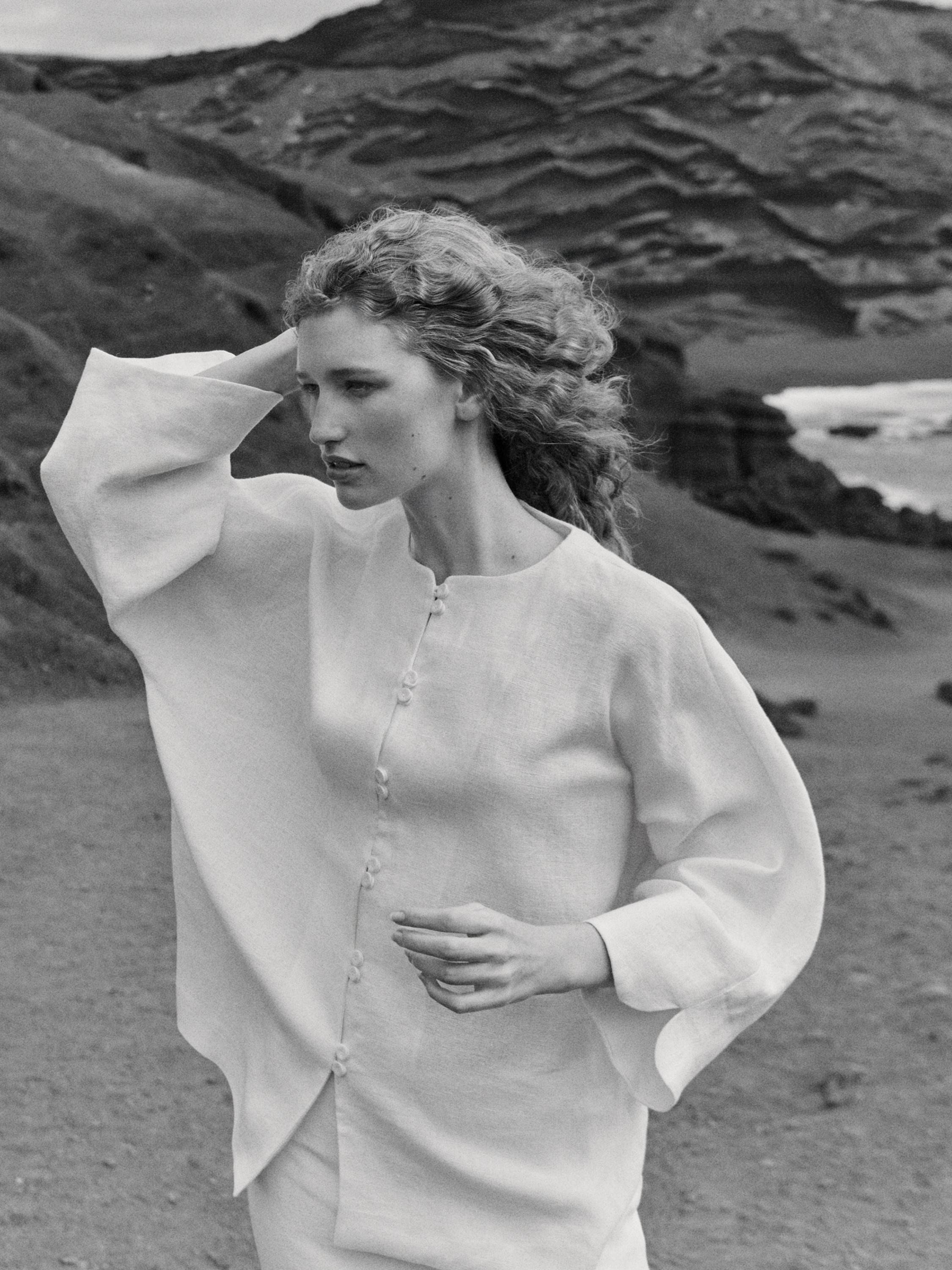 100% linen kimono with button detail