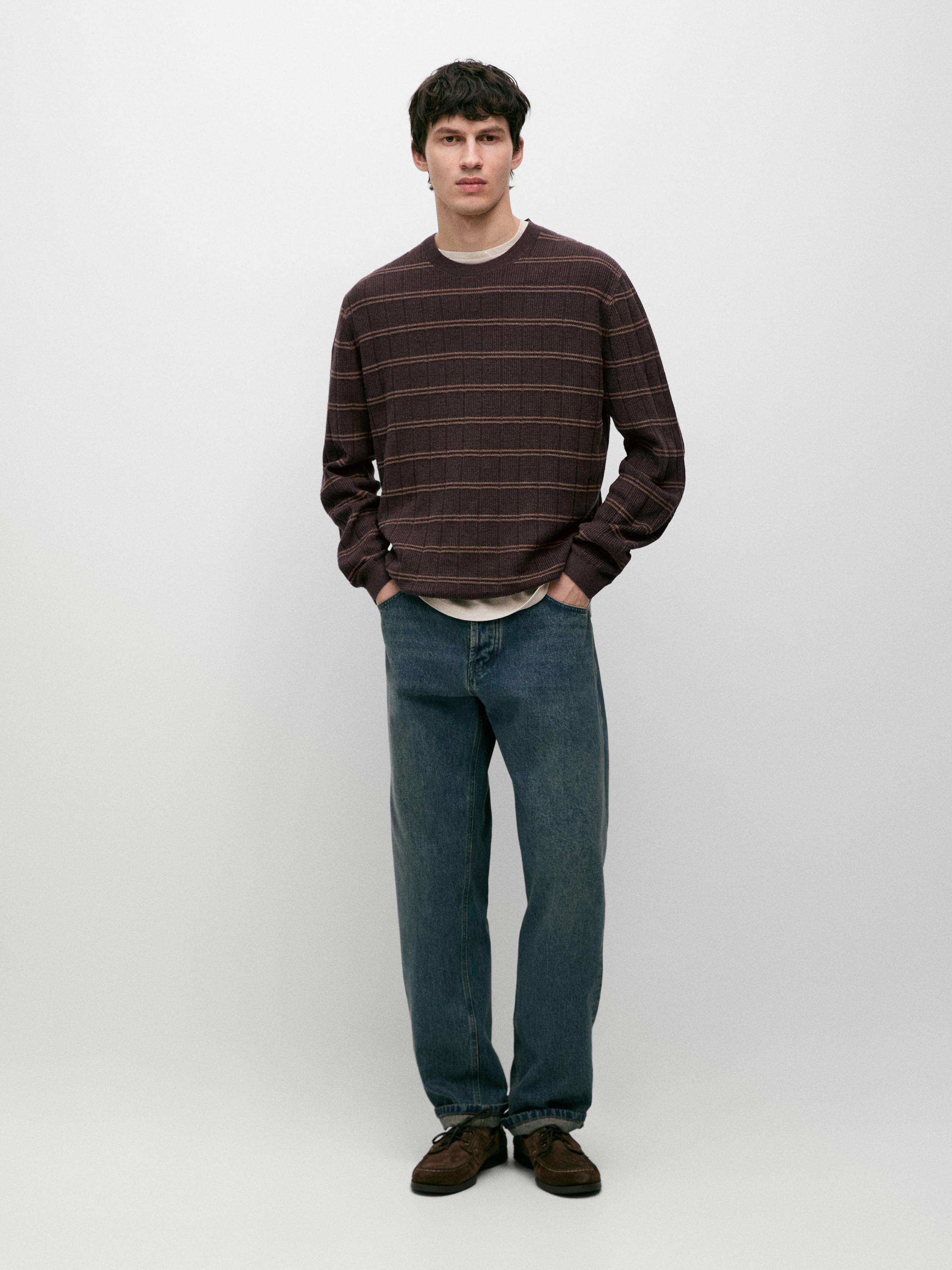 Striped knit crew neck sweater — BROWN