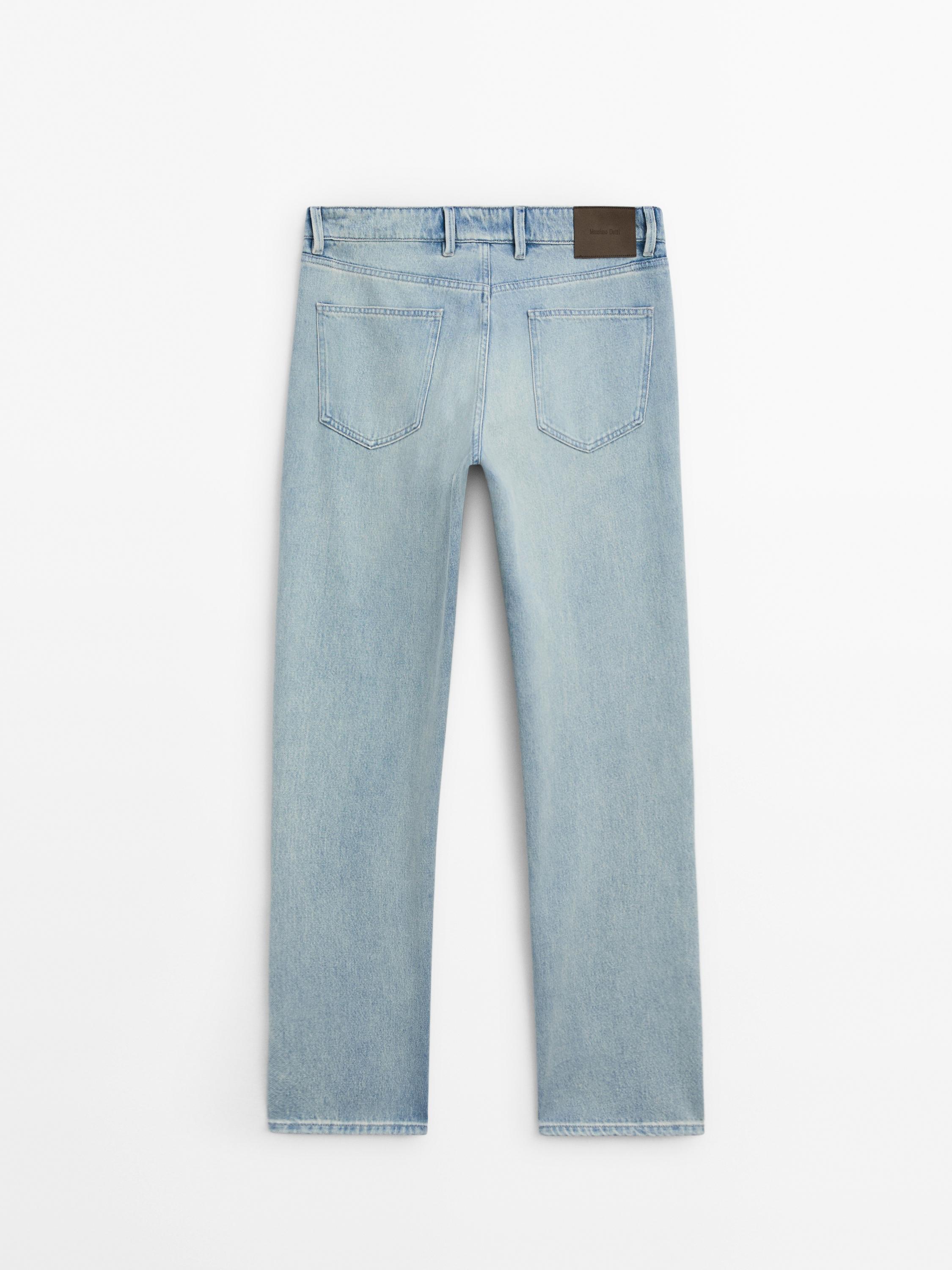 Tapered fit jeans