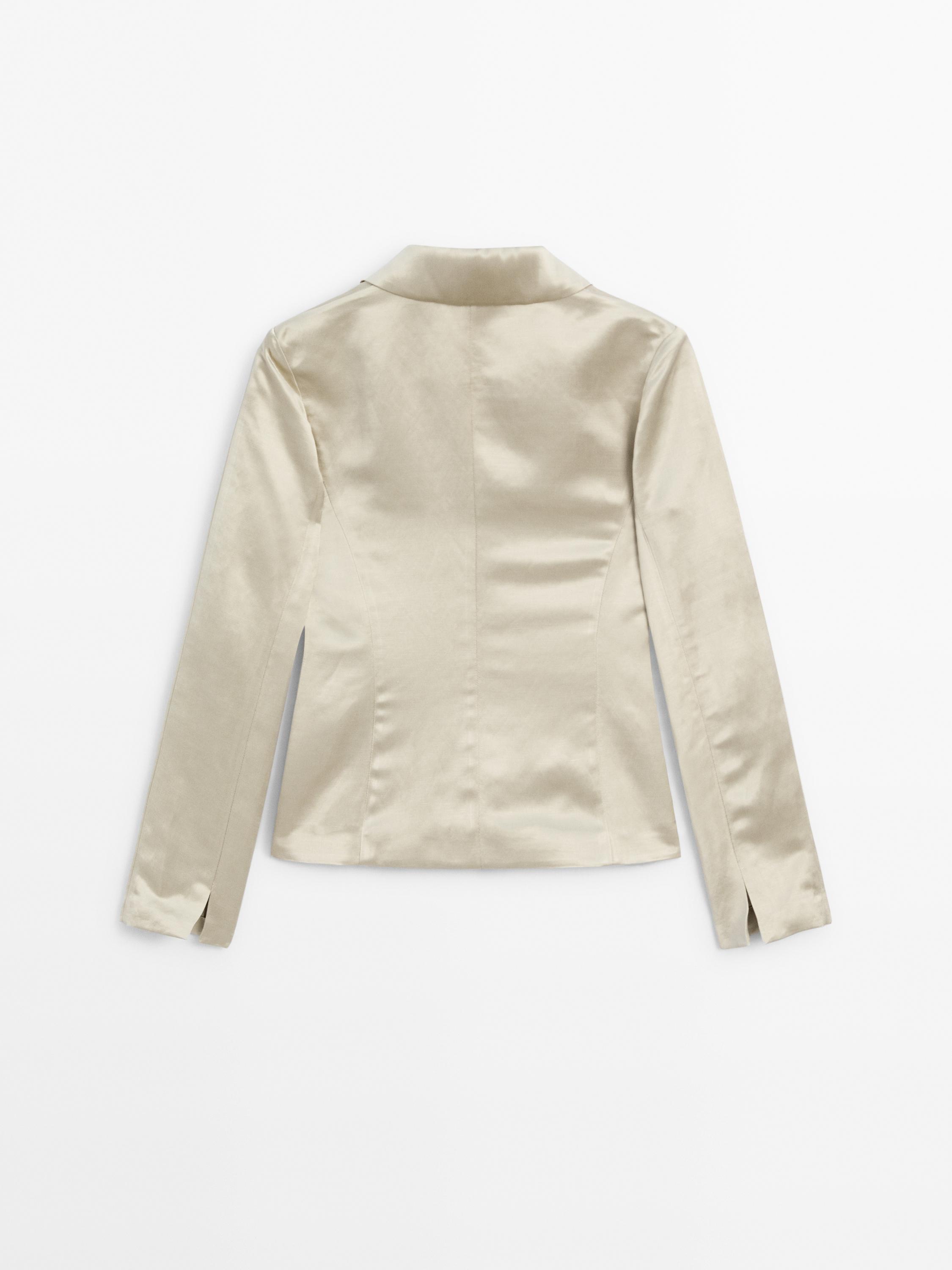 Fitted satin blazer