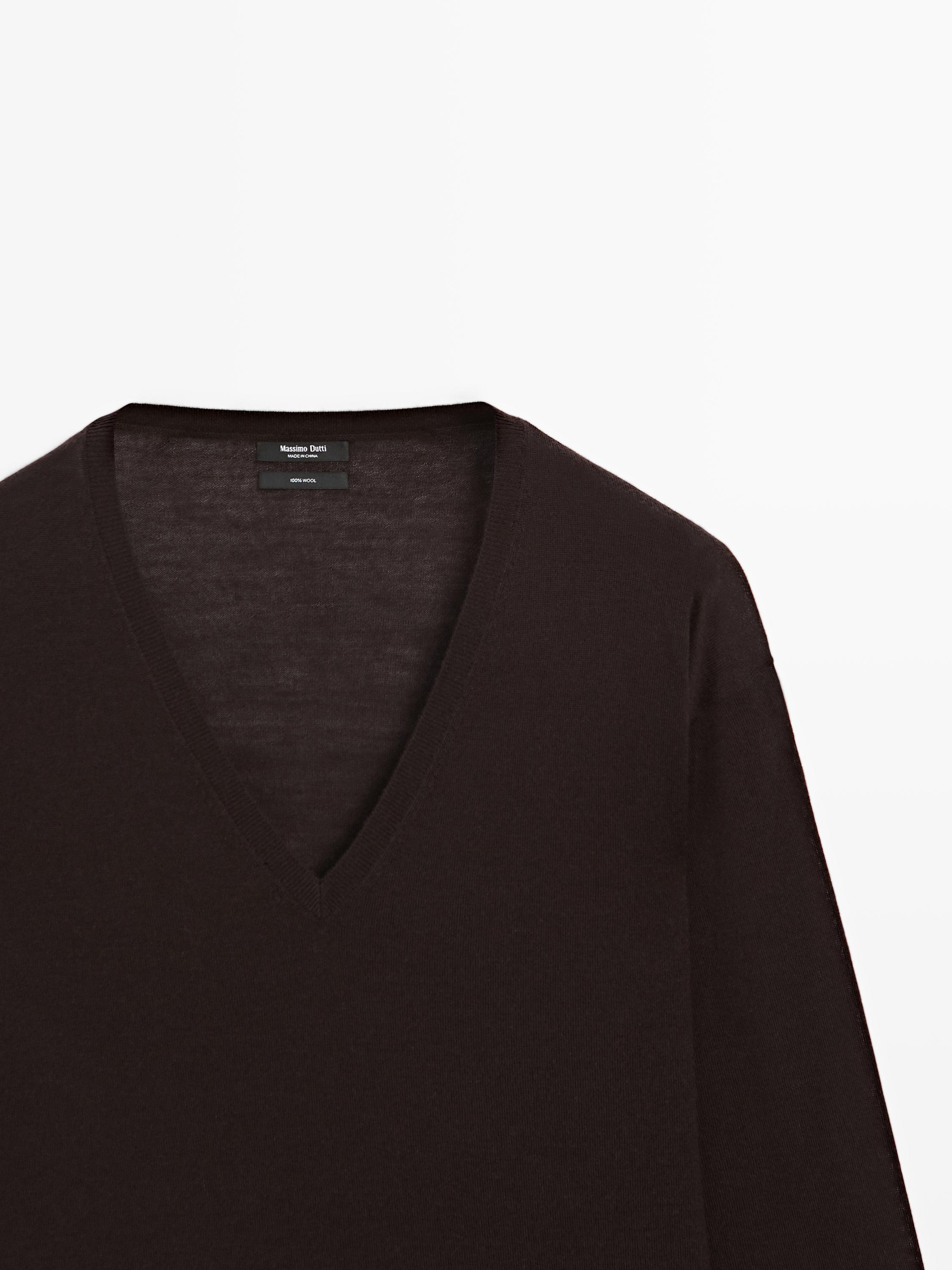 100% wool V-neck knit sweater — BROWN