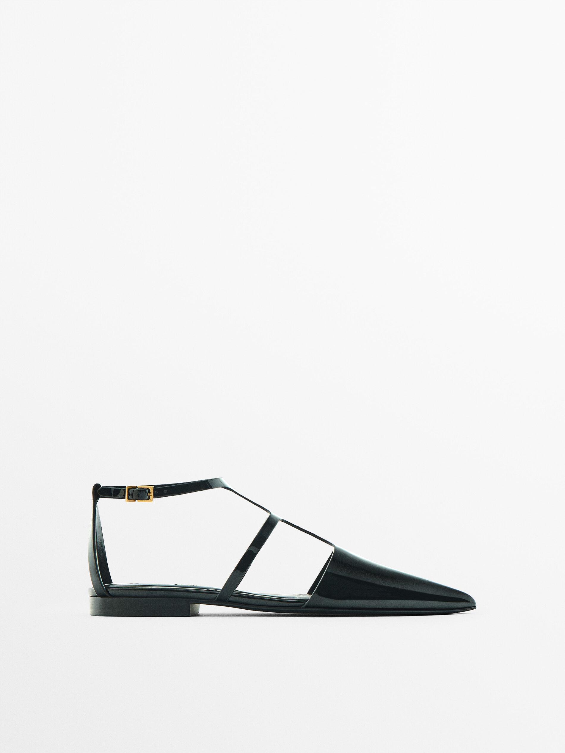 Mules plates ouvertes à l’arrière