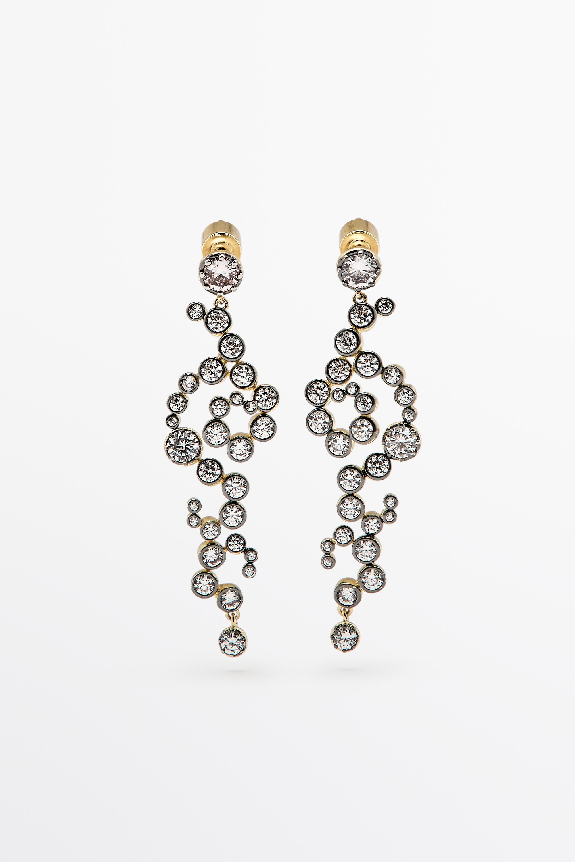 Aretes colgantes espiral brillantes