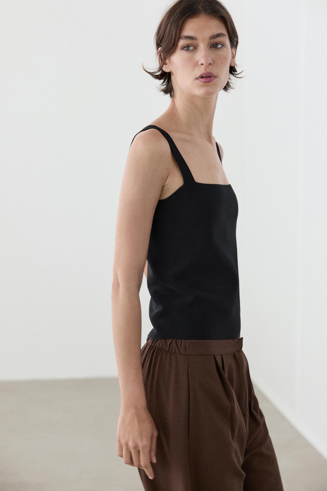 Knit top with a square neckline — BLACK