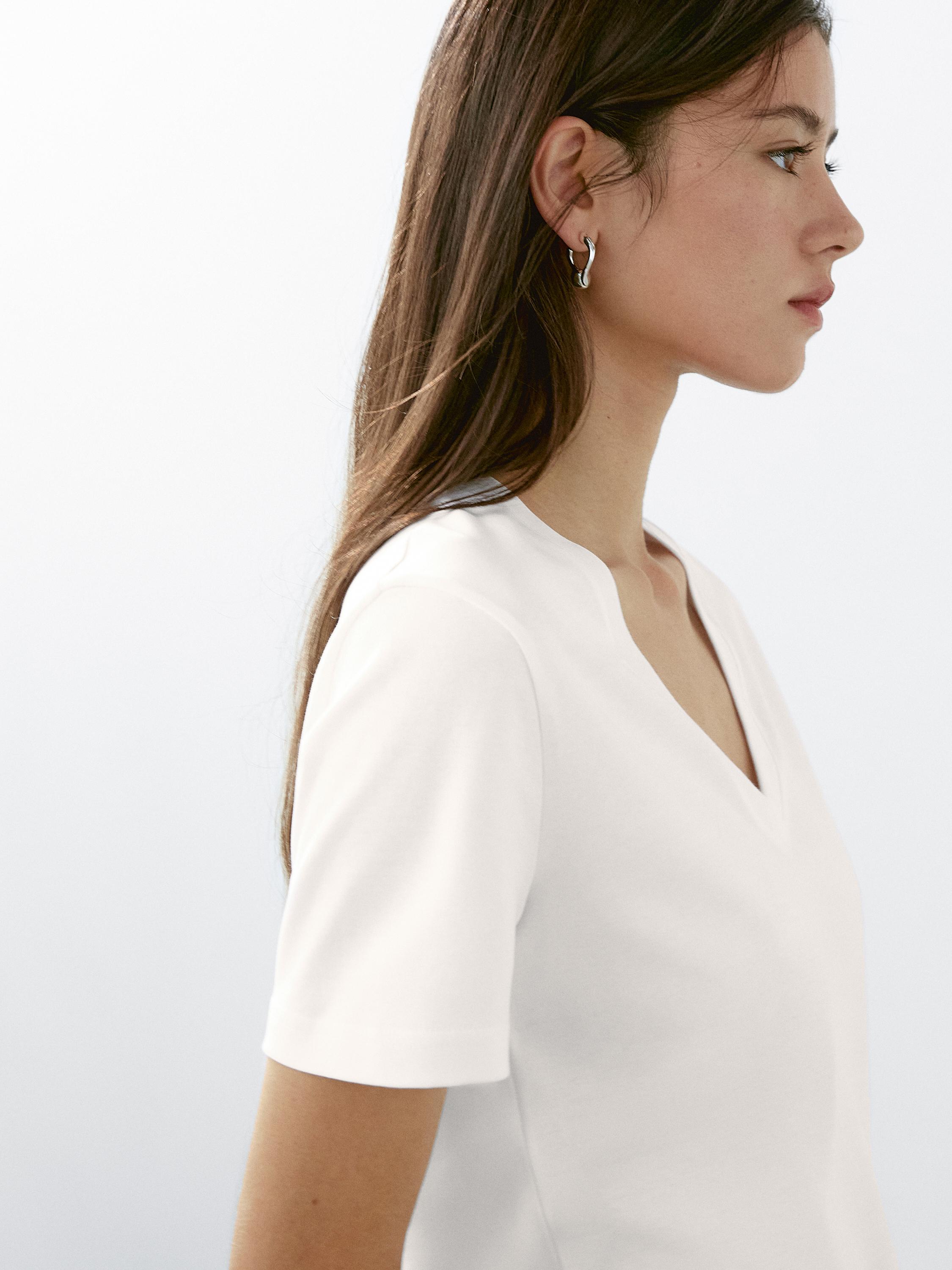 100% cotton interlock V-neck T-shirt — WHITE