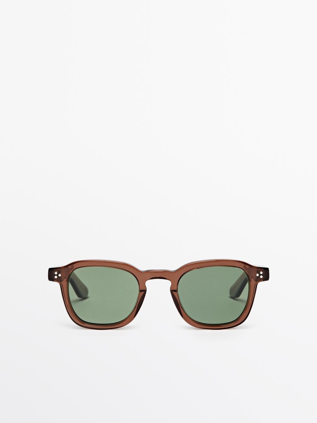 Round sunglasses