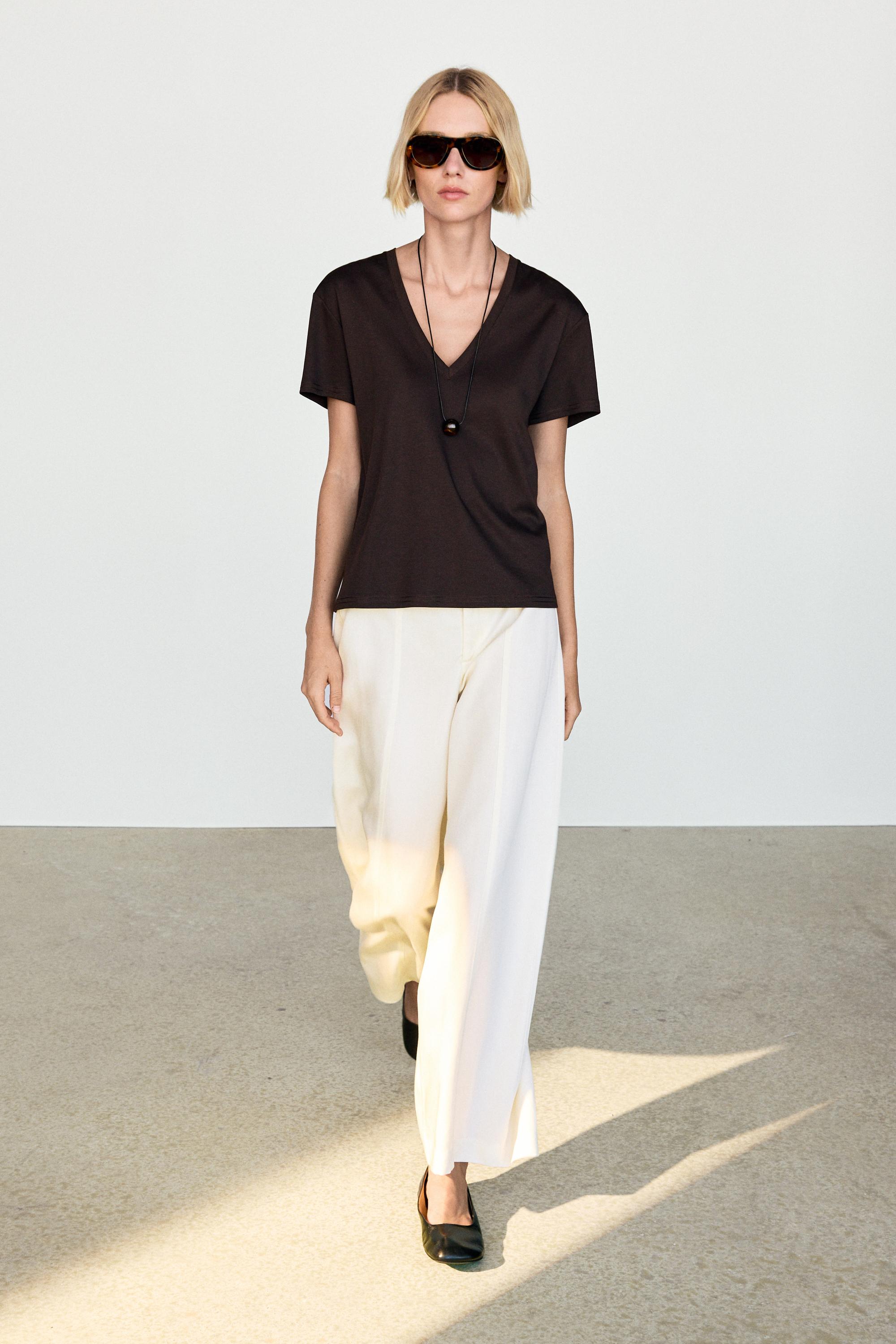 Flowing V-neck T-shirt — BROWN
