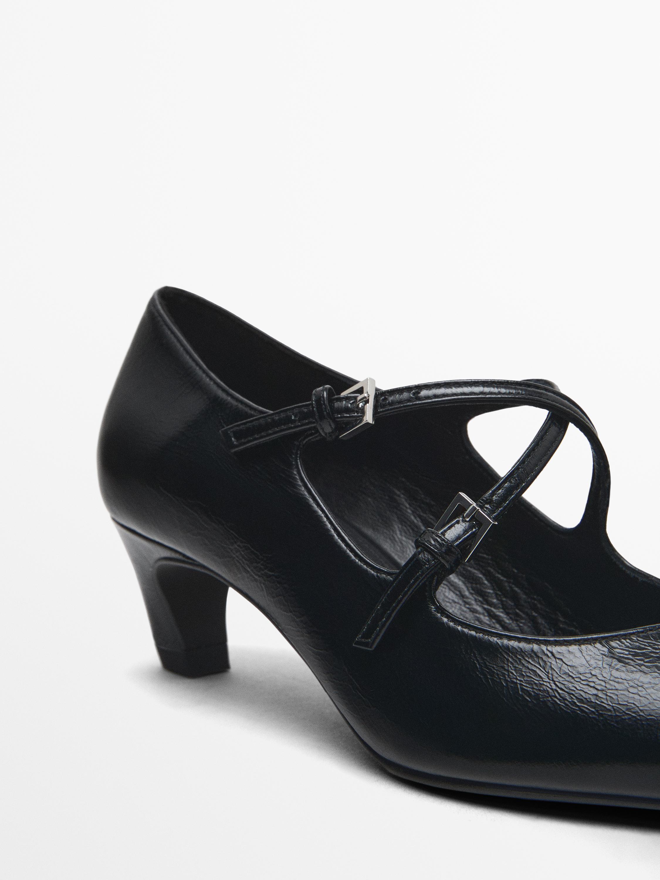 Zapato tacón tiras cruzadas