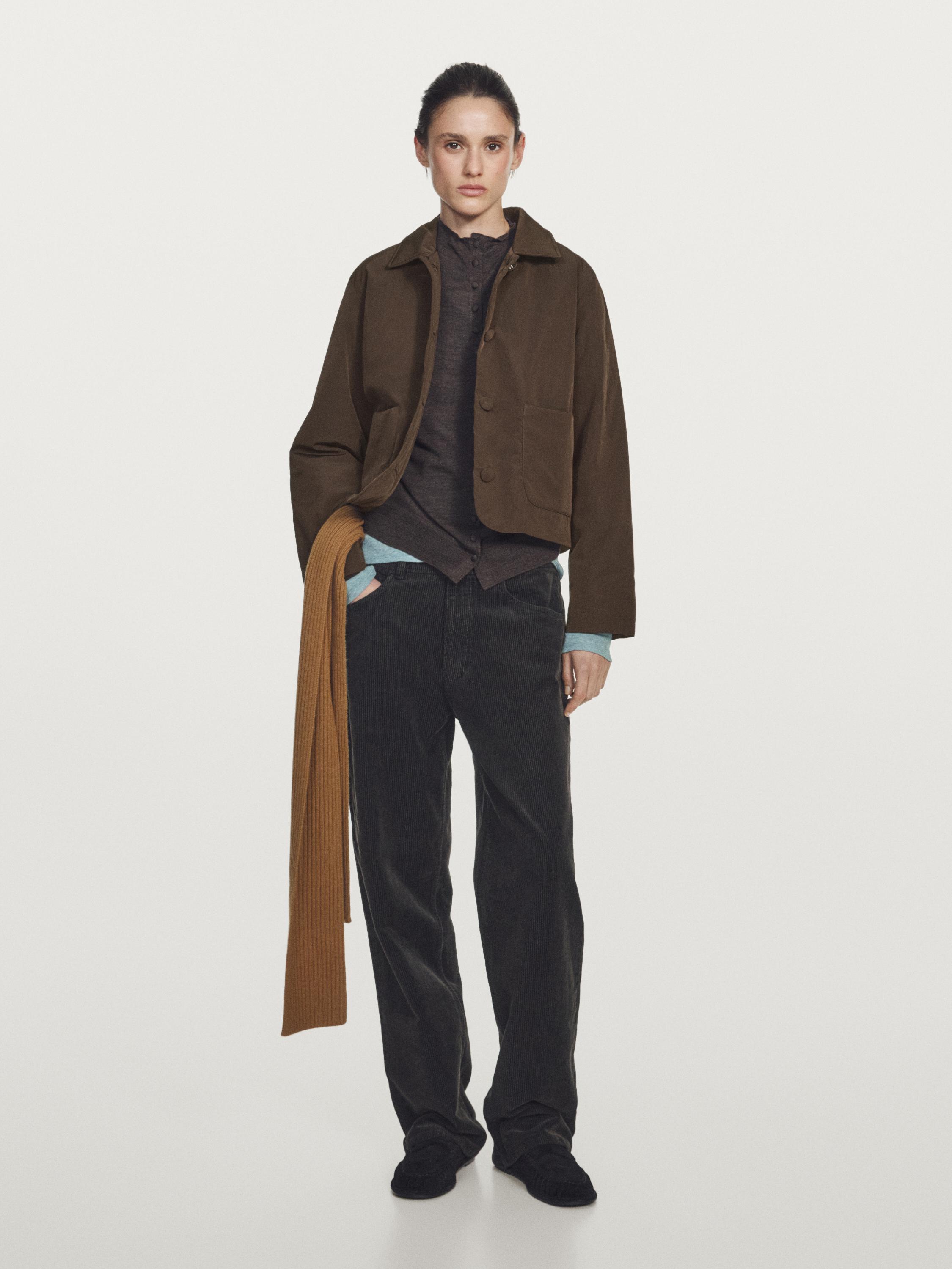 Xhup i mbushur prej sateni të papërshkueshëm nga uji