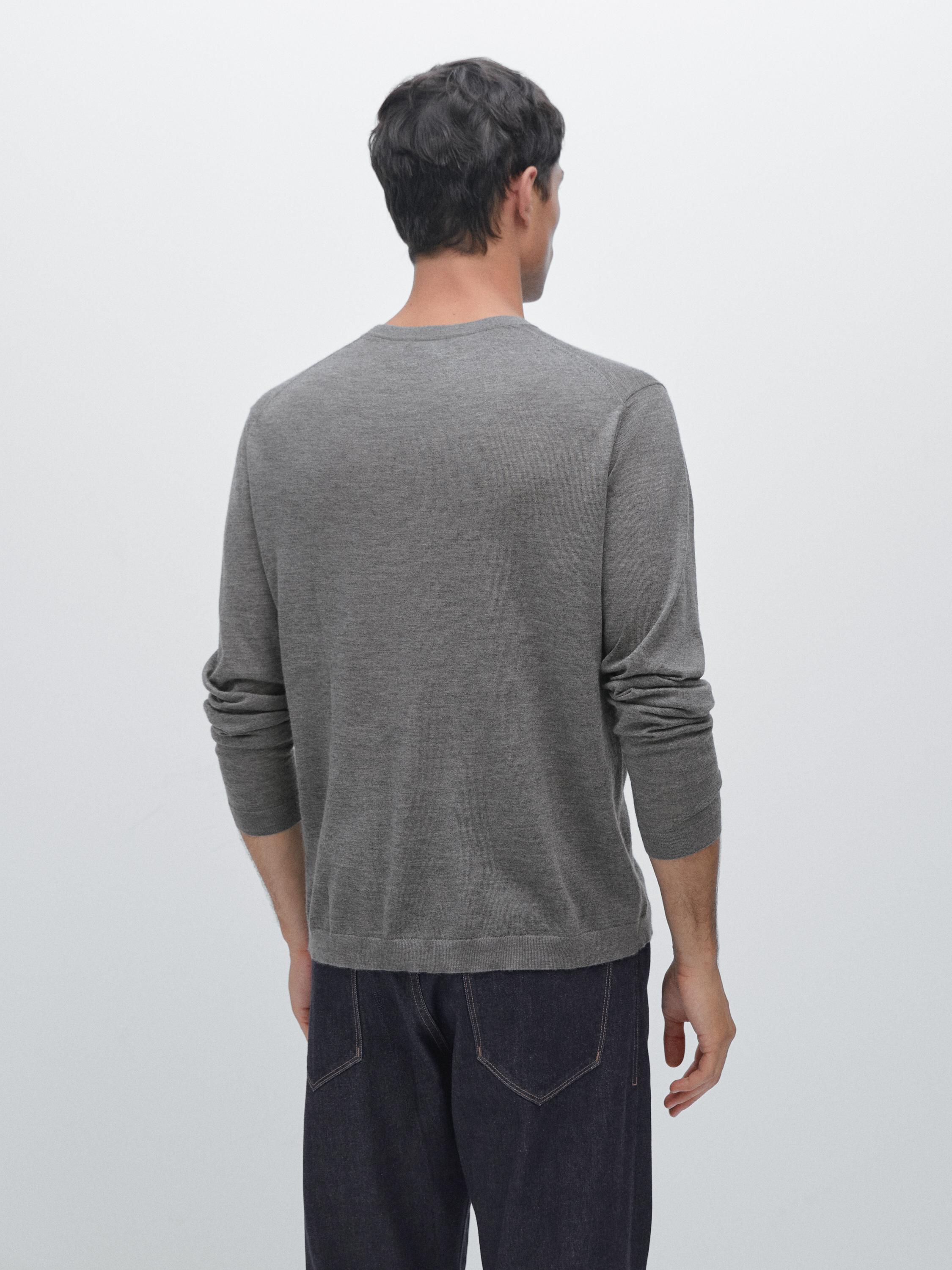 Knit 100% cashmere crew neck sweater