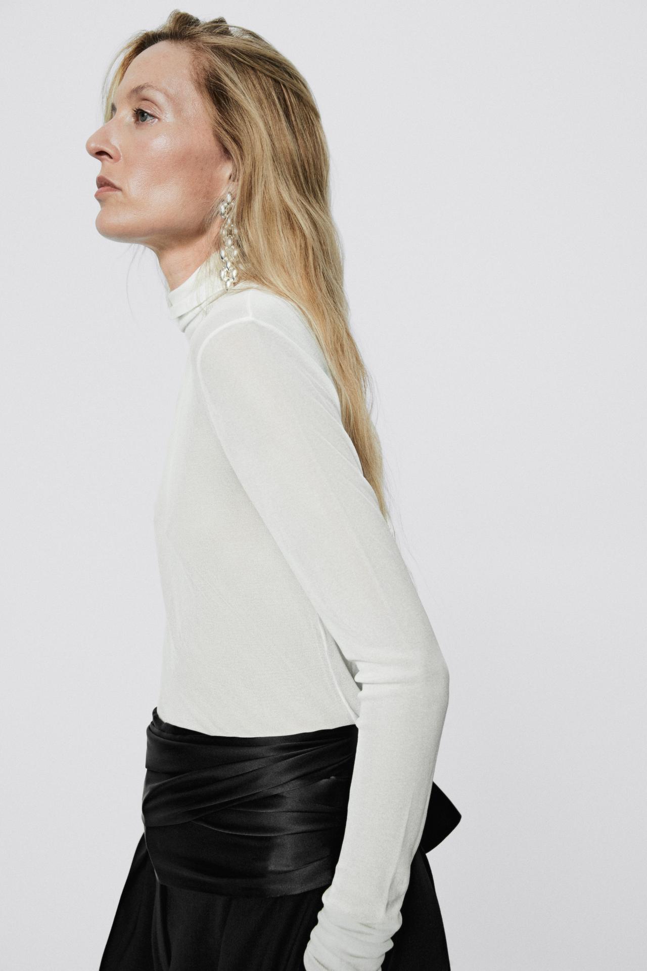 100% silk funnel neck T-shirt - LIMITED EDITION — WHITE