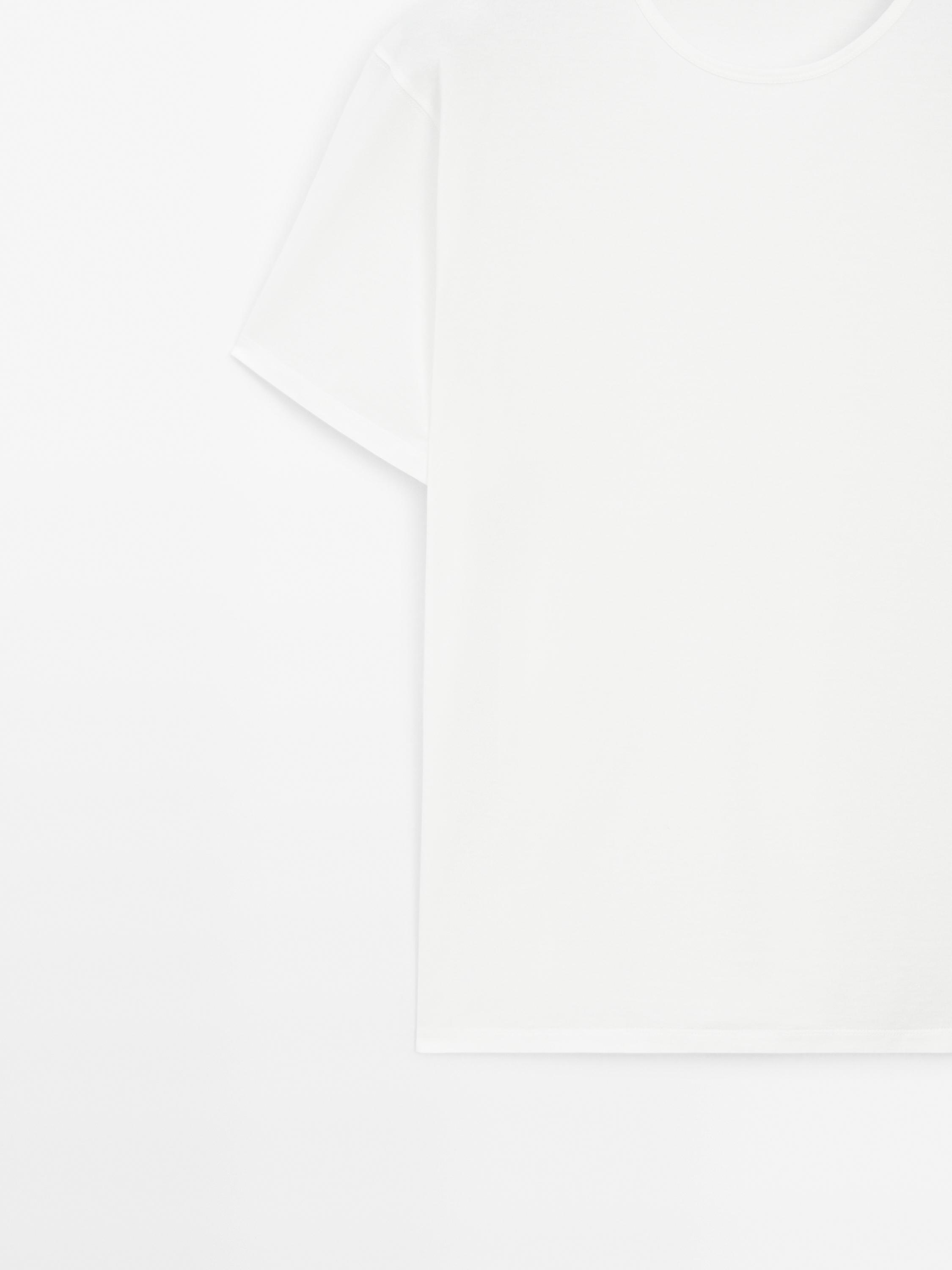 100% cotton lightweight T-shirt