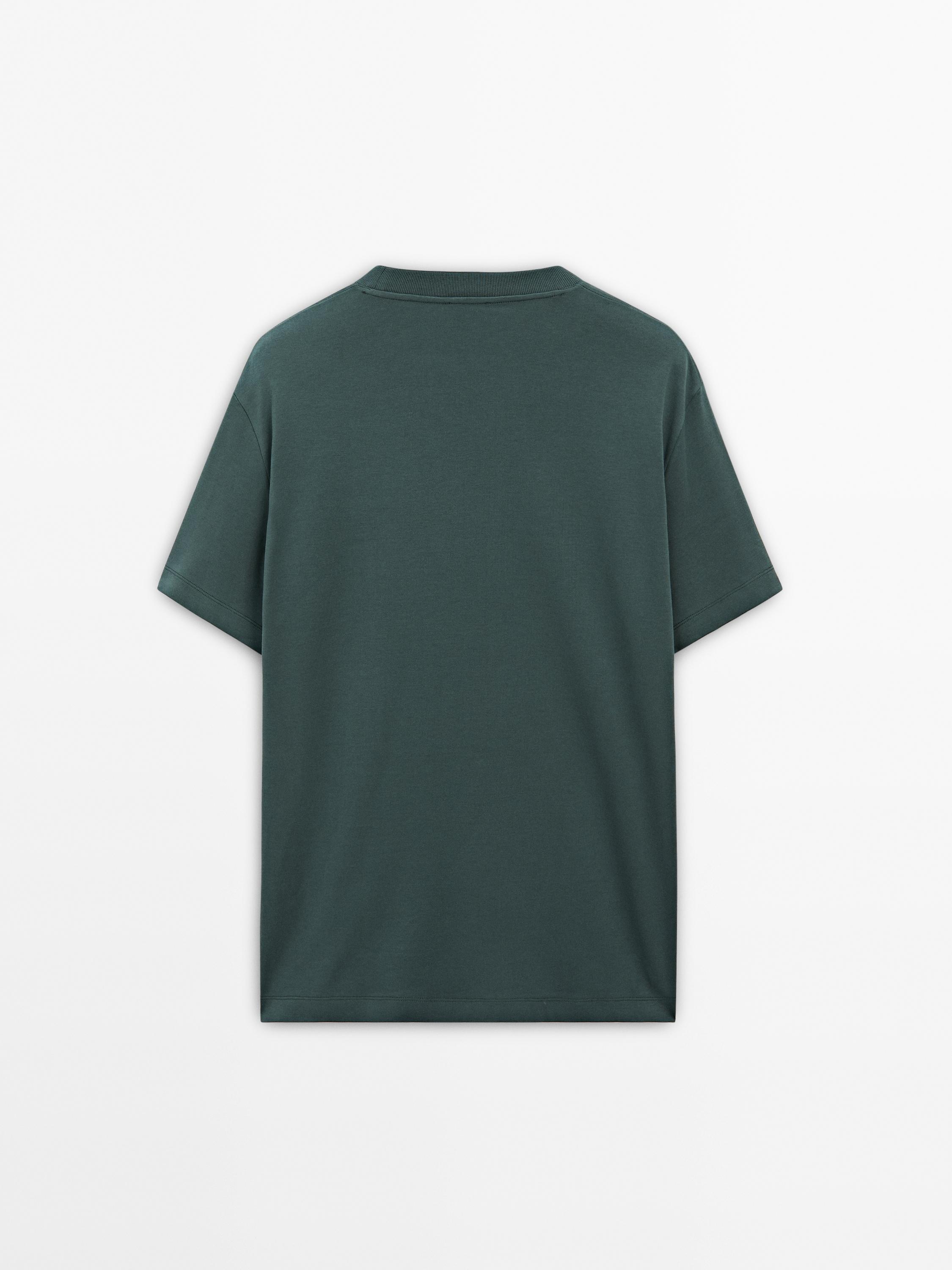100% cotton medium weight T-shirt