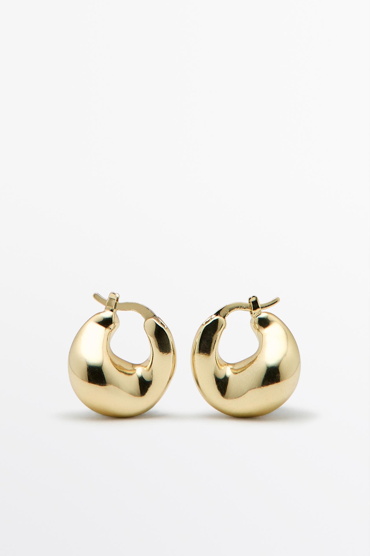 Voluminous hoop earrings — GOLDEN