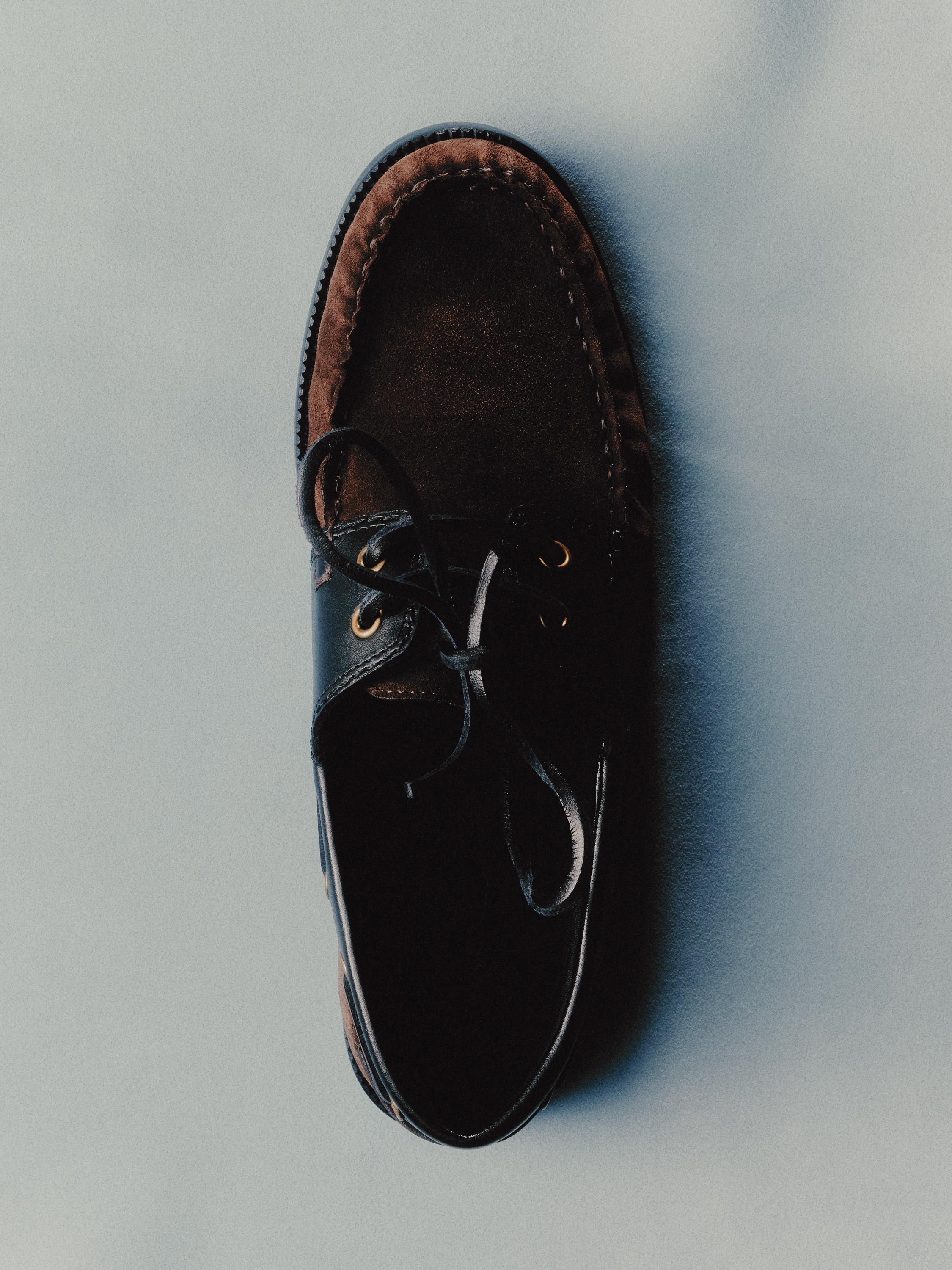 Contrast leather deck shoes — CAMEL