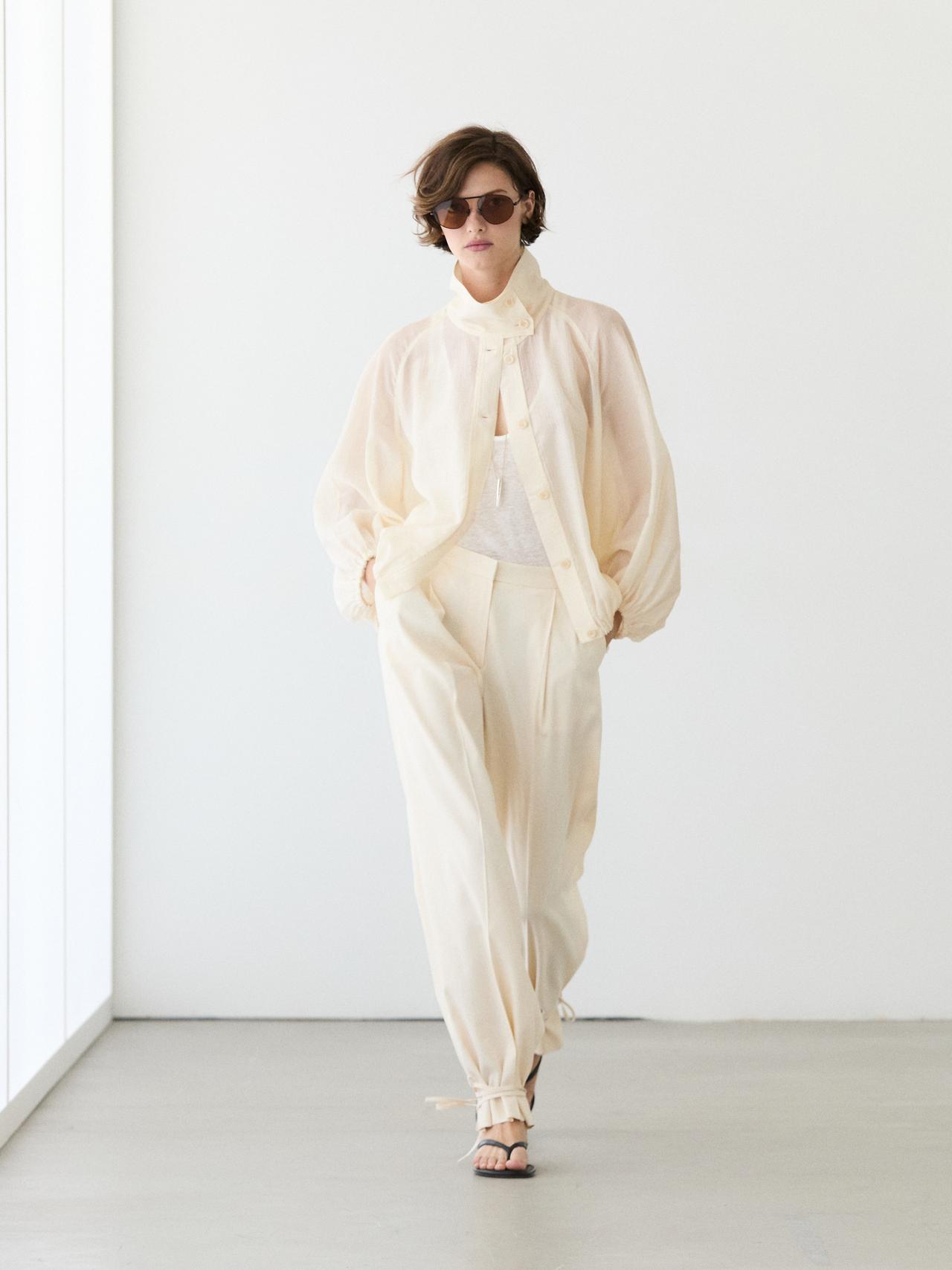Fluid overshirt with puff detail — CREAM