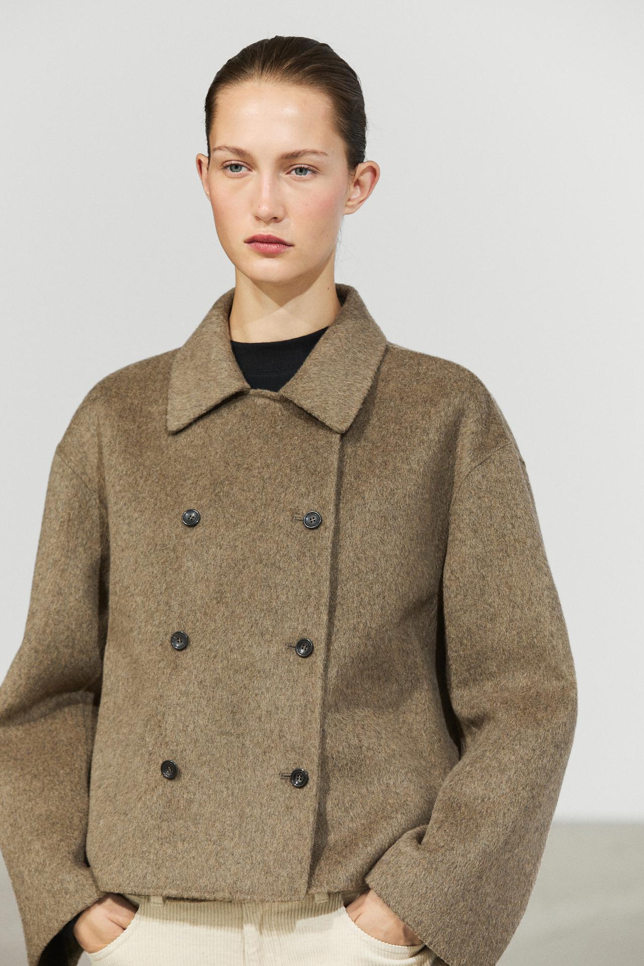 Short wool coat — BROWN