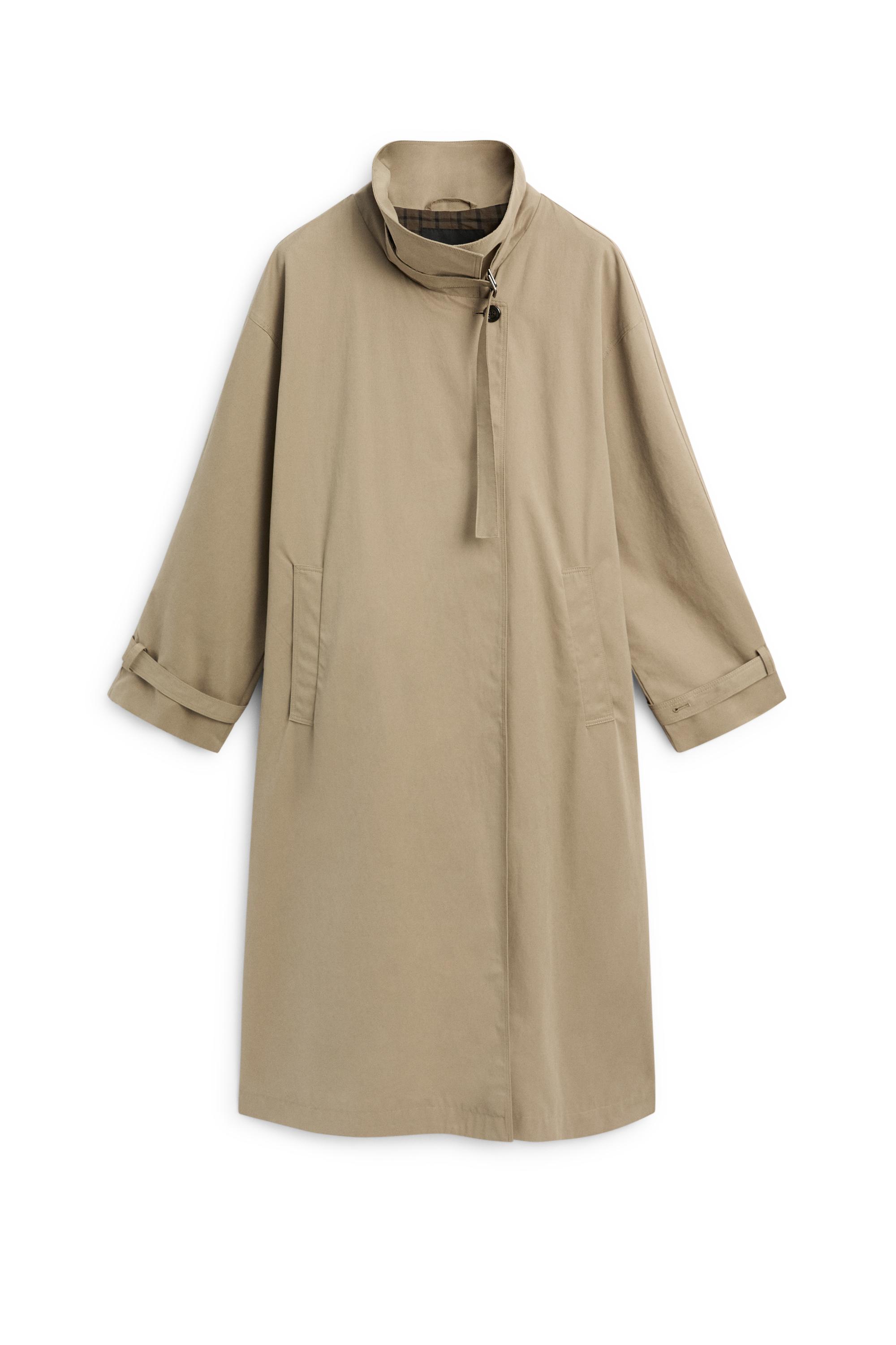 Long trench coat with buckle detail — Beige