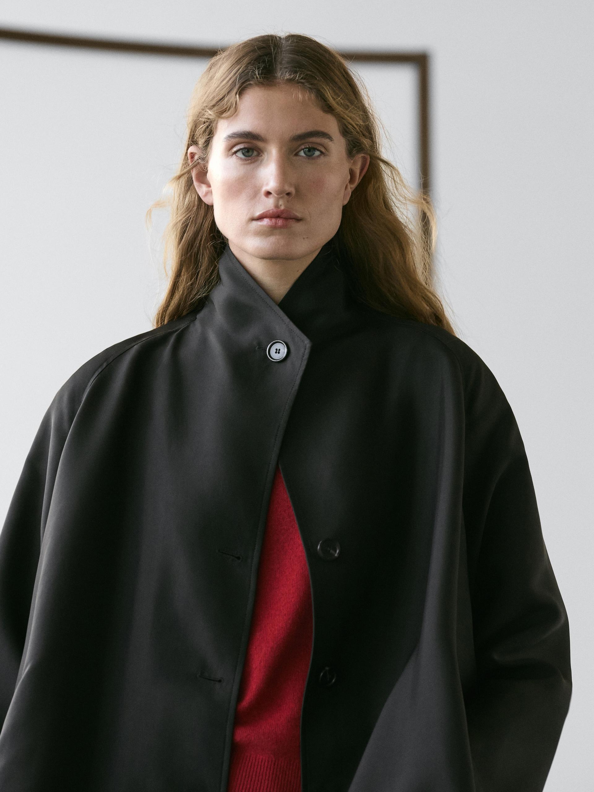 Massimo Dutti Flowing Voluminous Cape With Button Details In Black