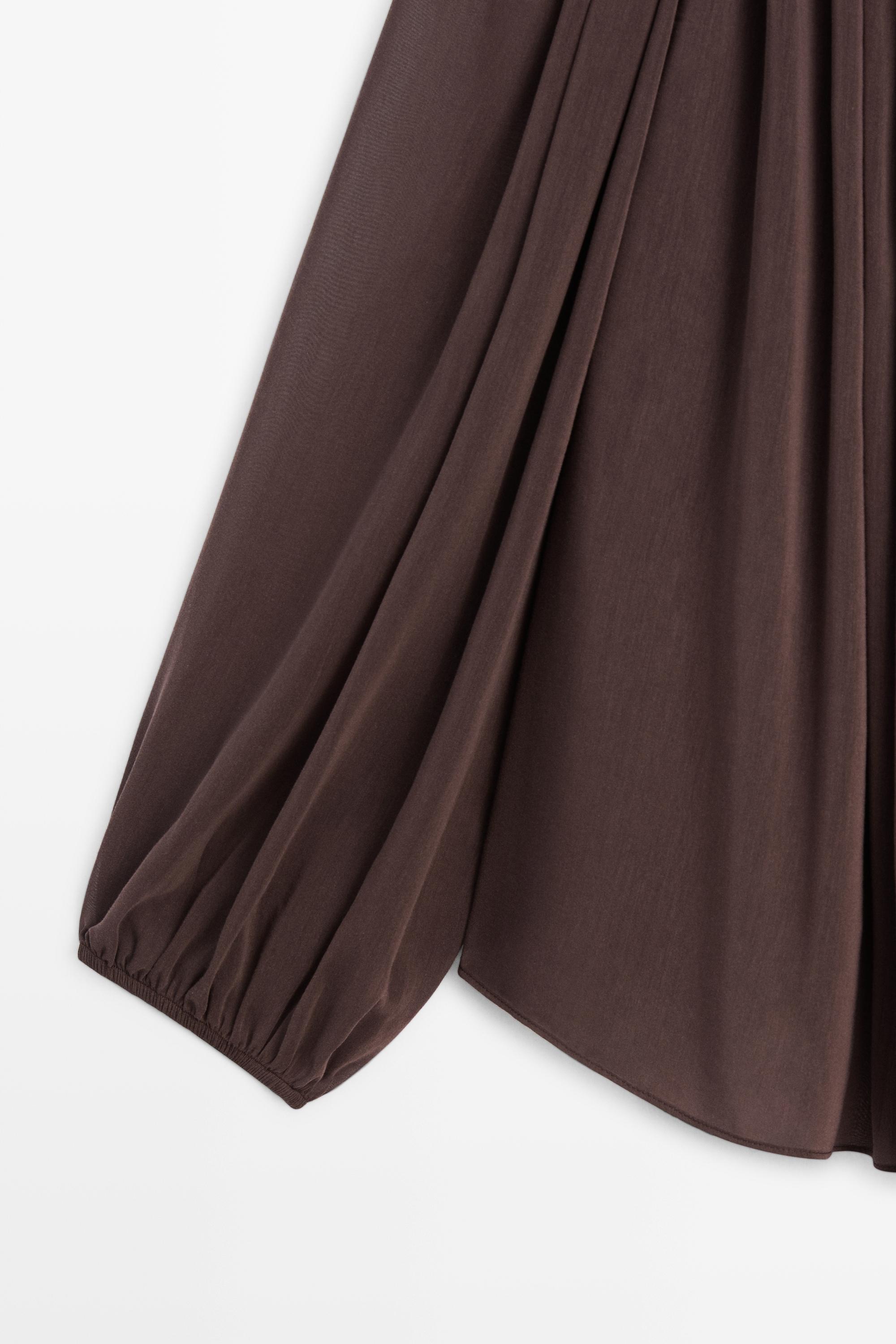 Flowing shirt with gathered details — BROWN