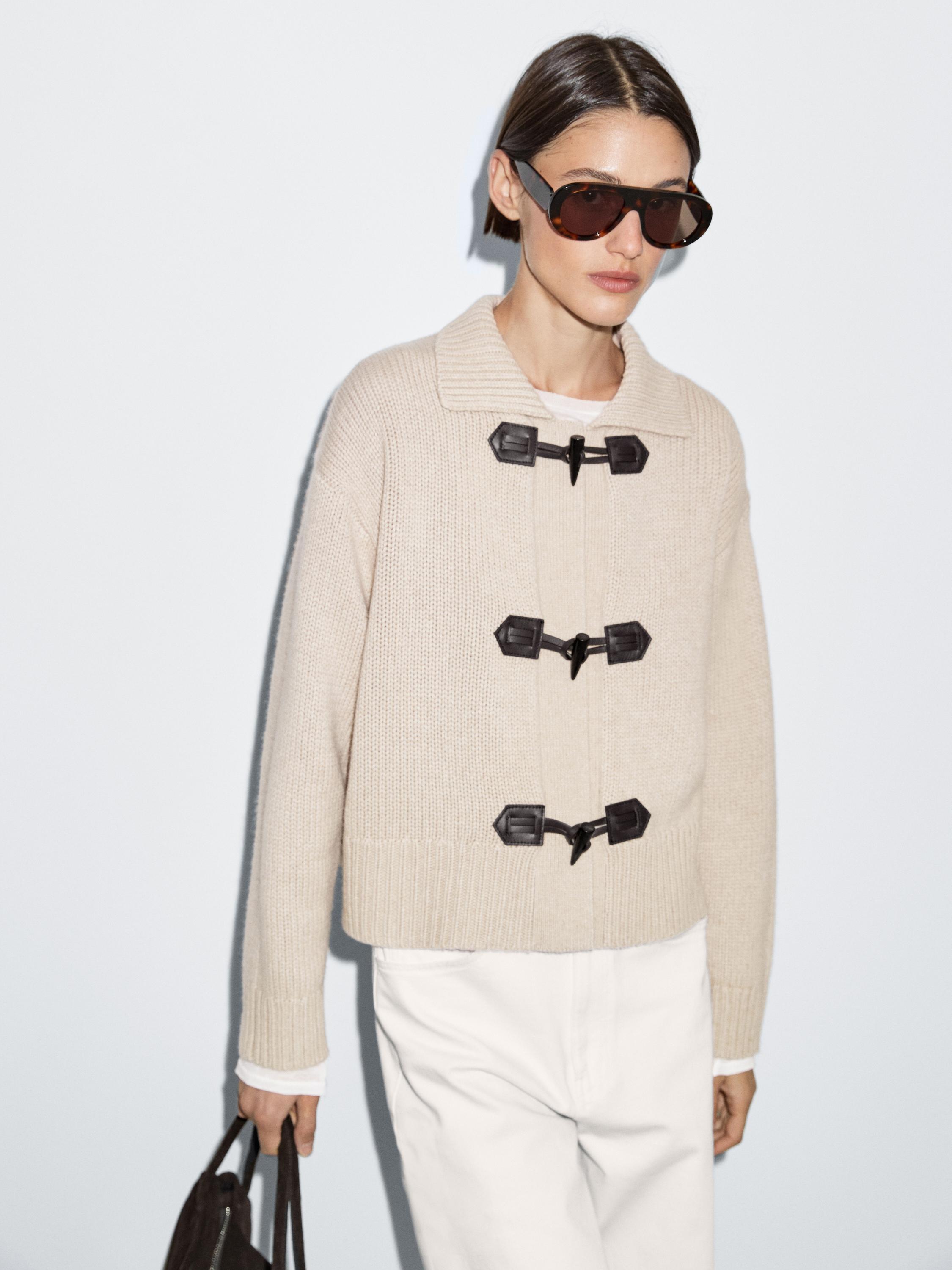 Vest van wolmix met hoornknoop