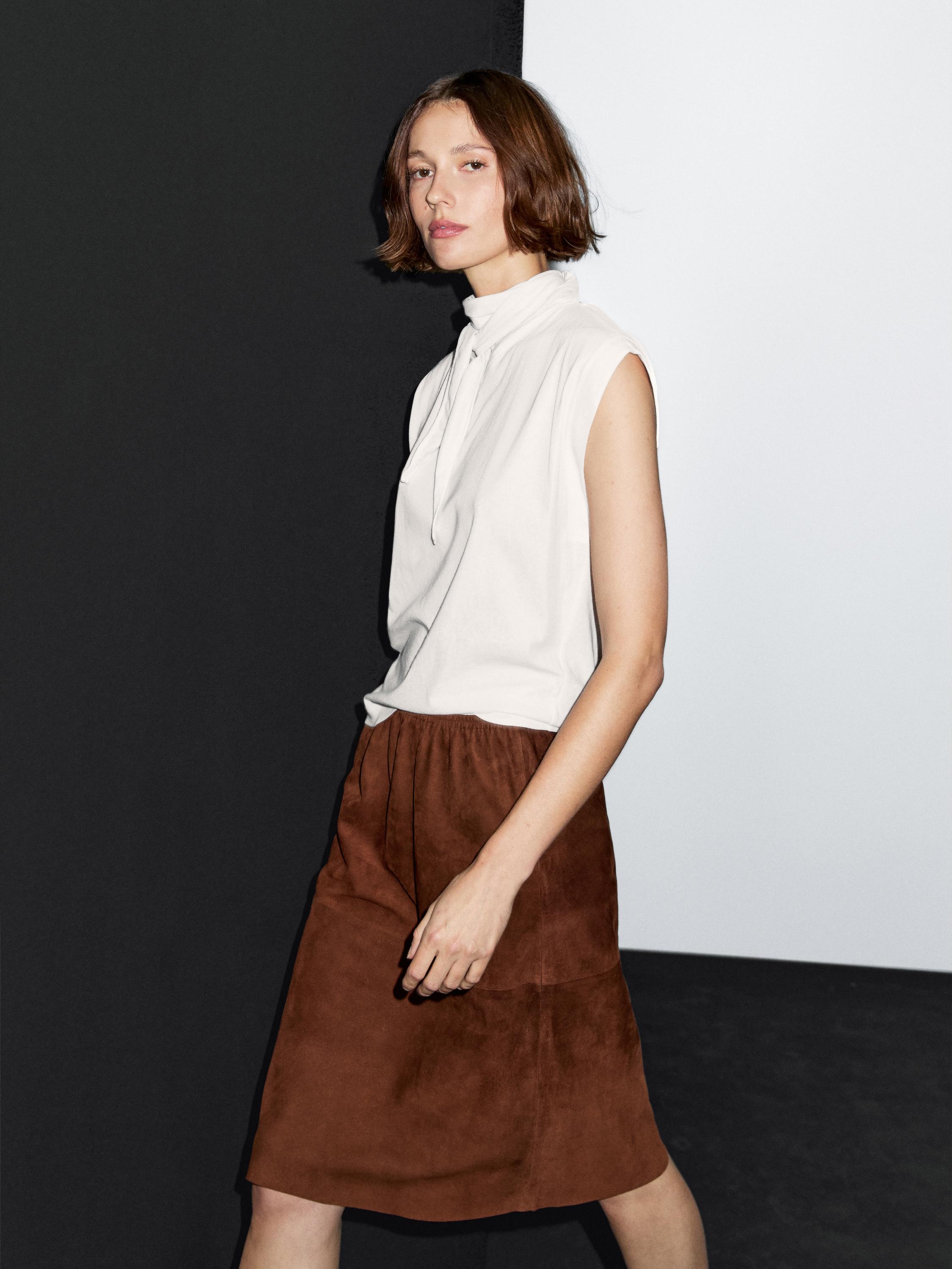 Straight fit suede leather skirt