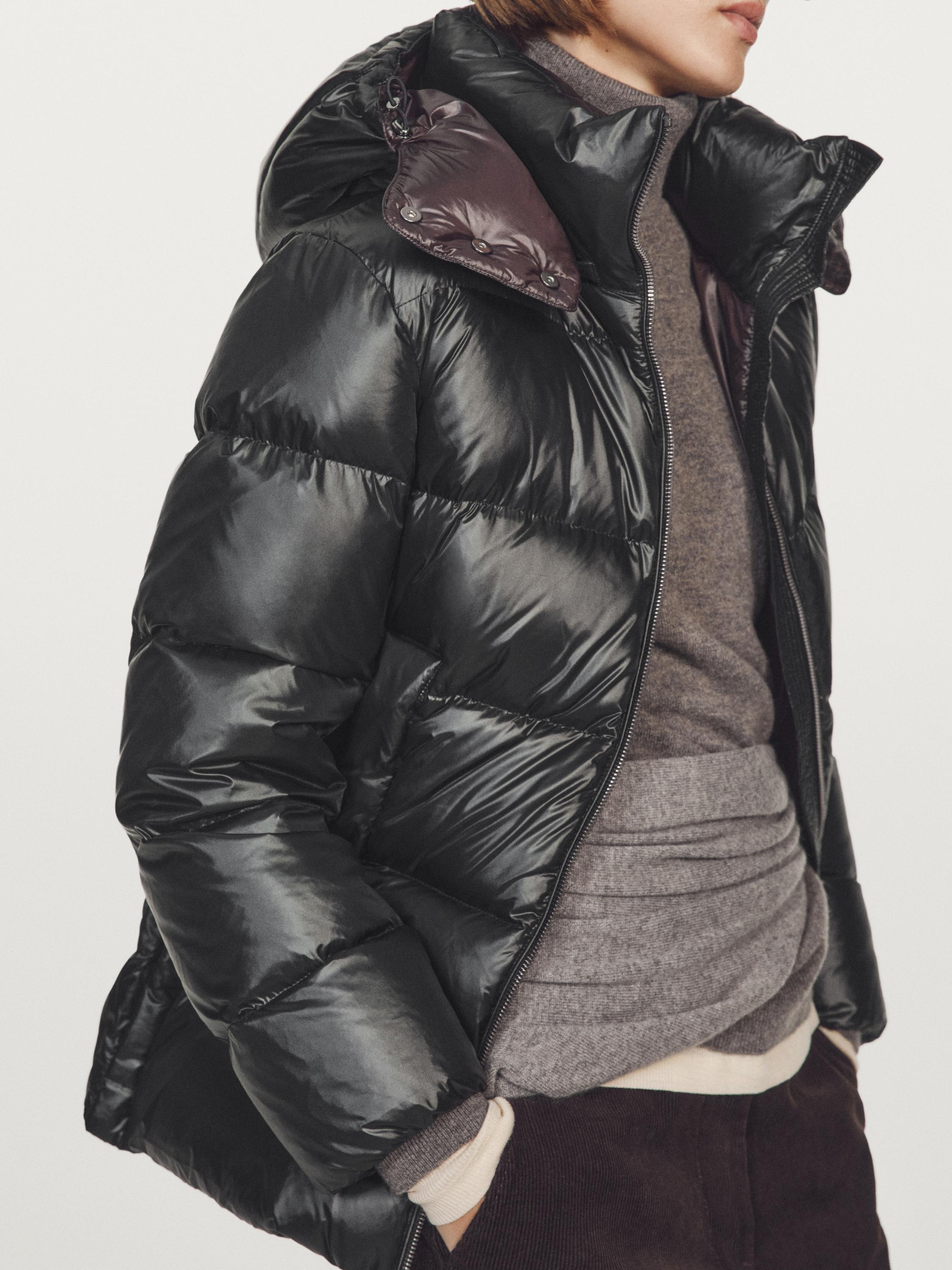 Water-repellent shiny down jacket