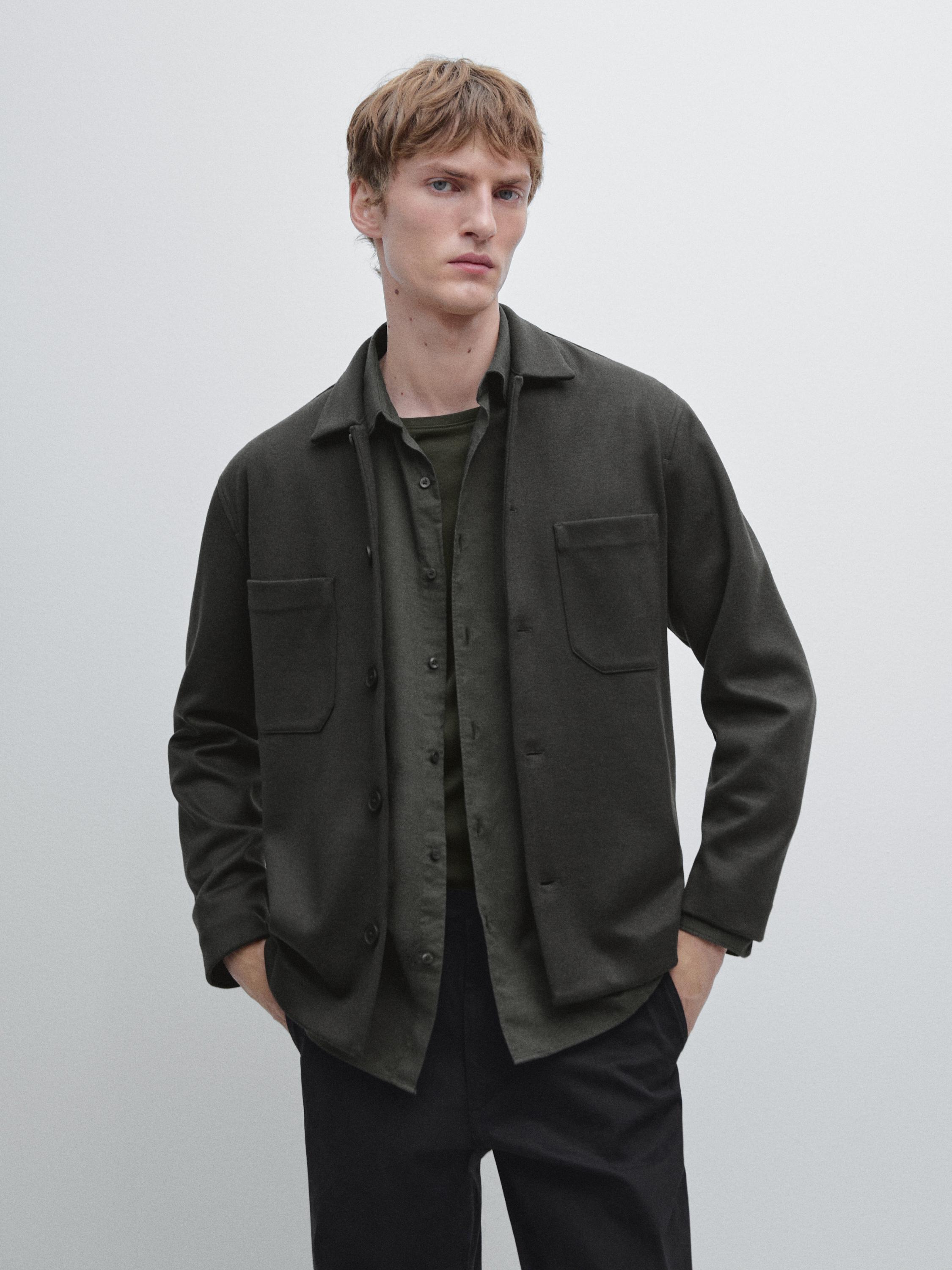 Sobrecamisa bolsillos botones