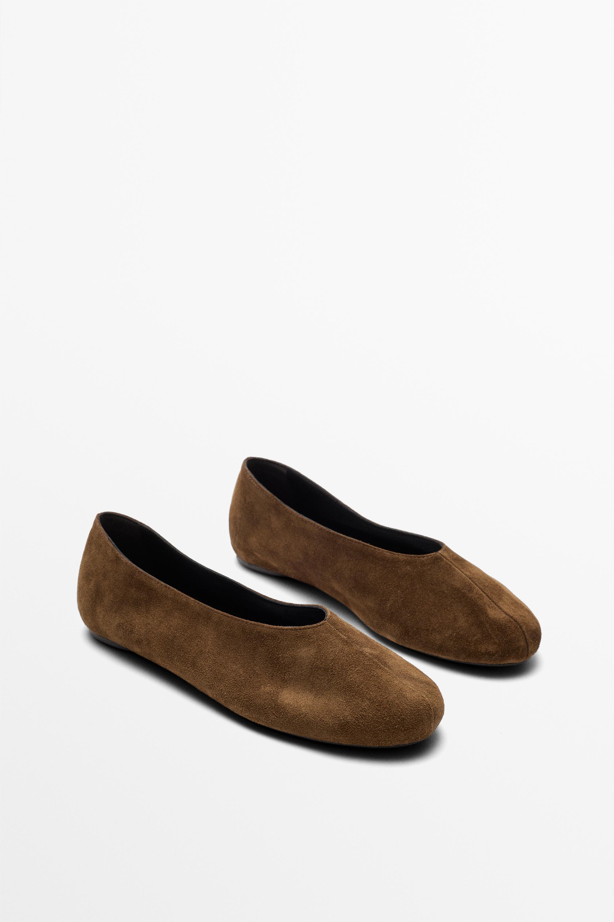 Split suede ballet flat — CAMEL