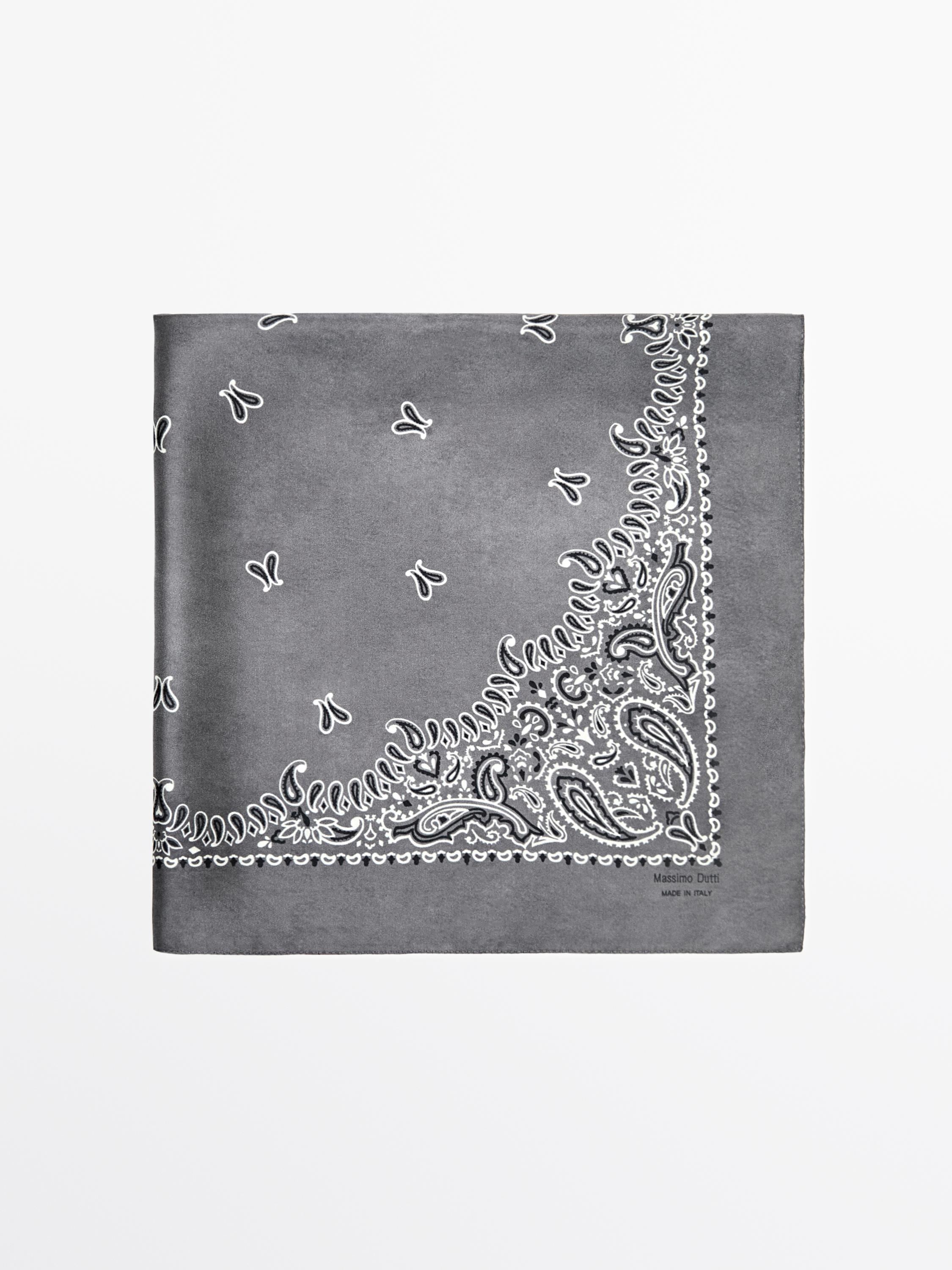 צעיף עם הדפס Paisley