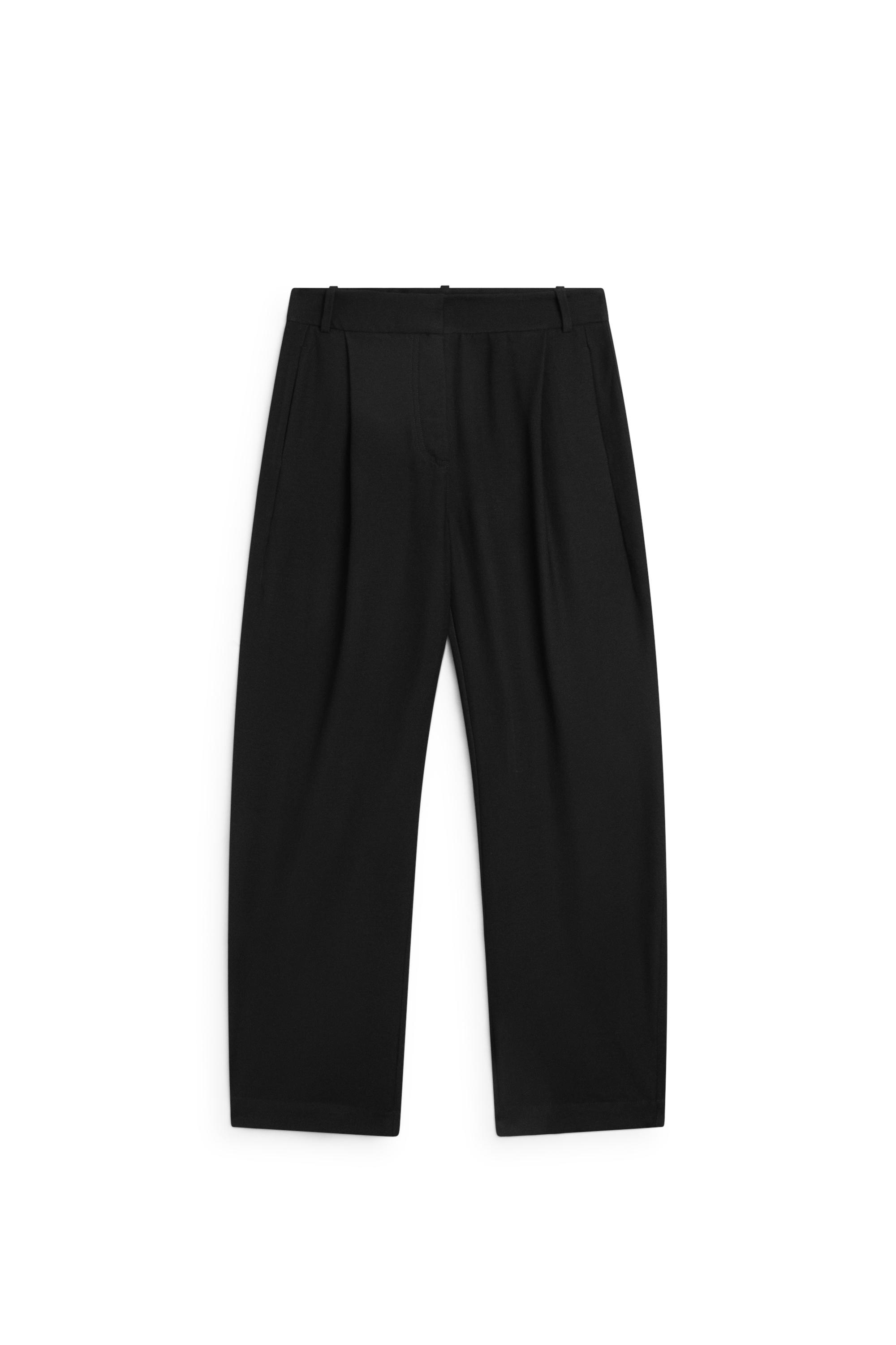 Pleated barrel fit pants — BLACK