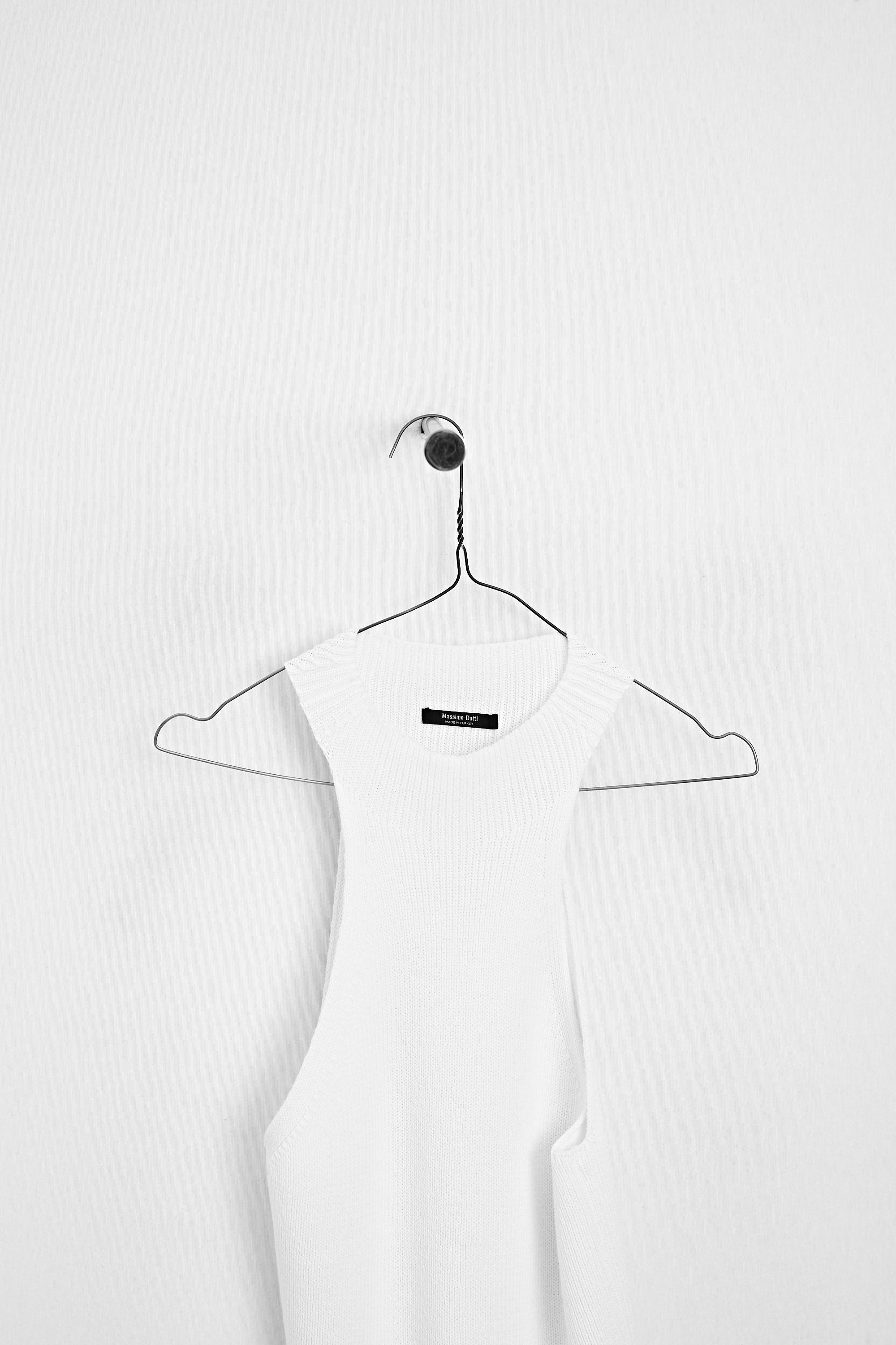 Cotton blend halter top with ribbed detail — WHITE