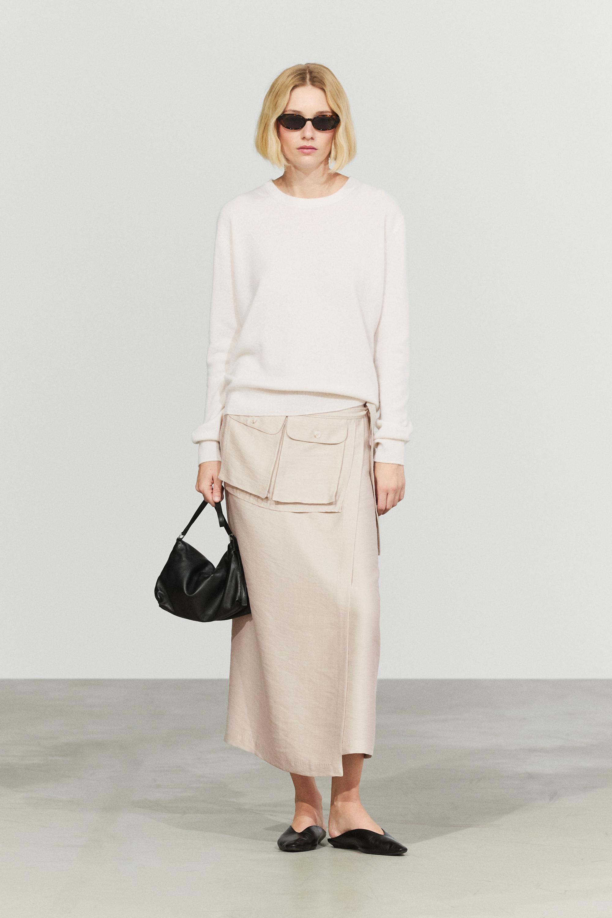 100% cashmere long sleeve sweater — CREAM