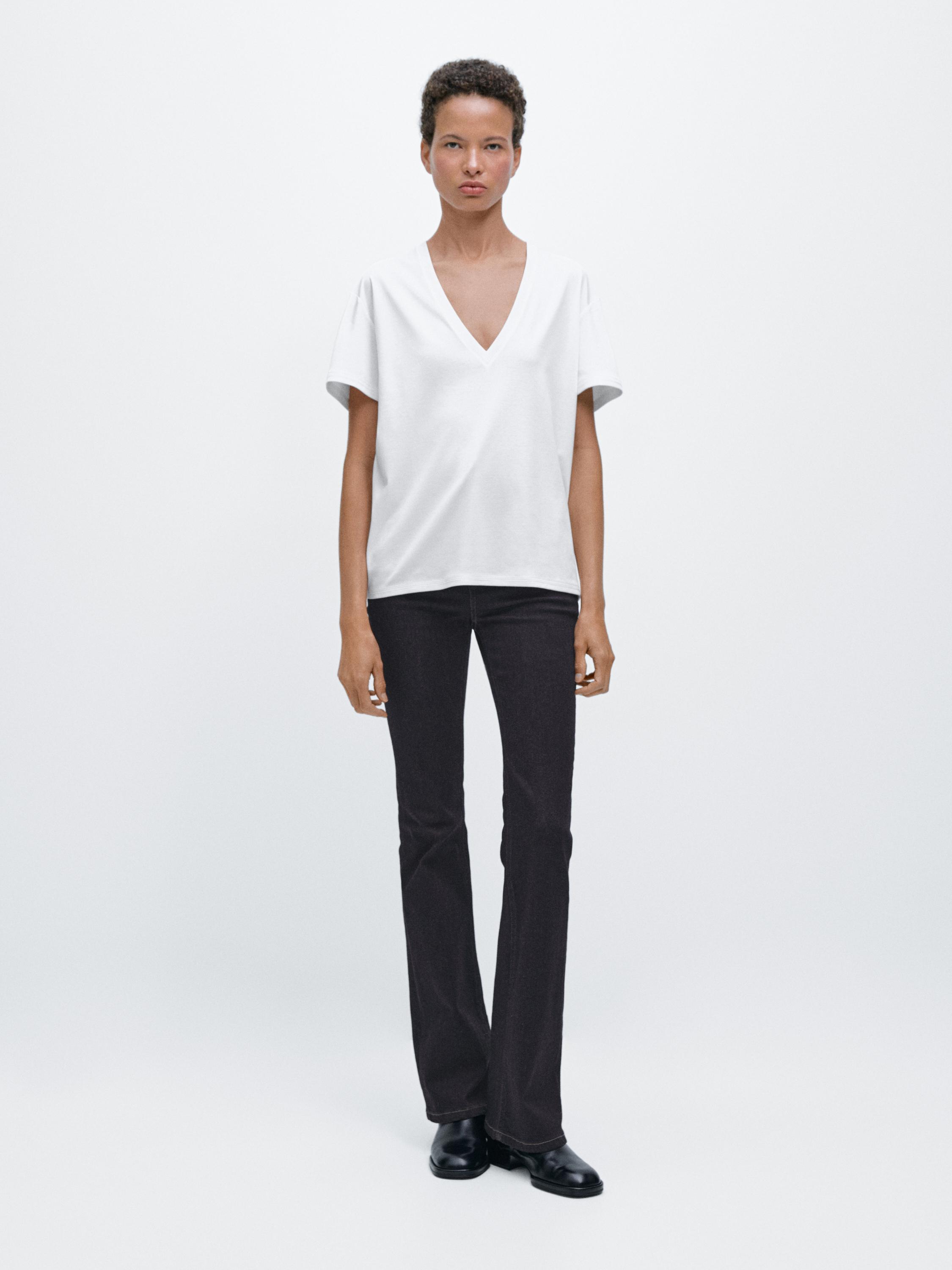Flowing V-neck T-shirt — WHITE
