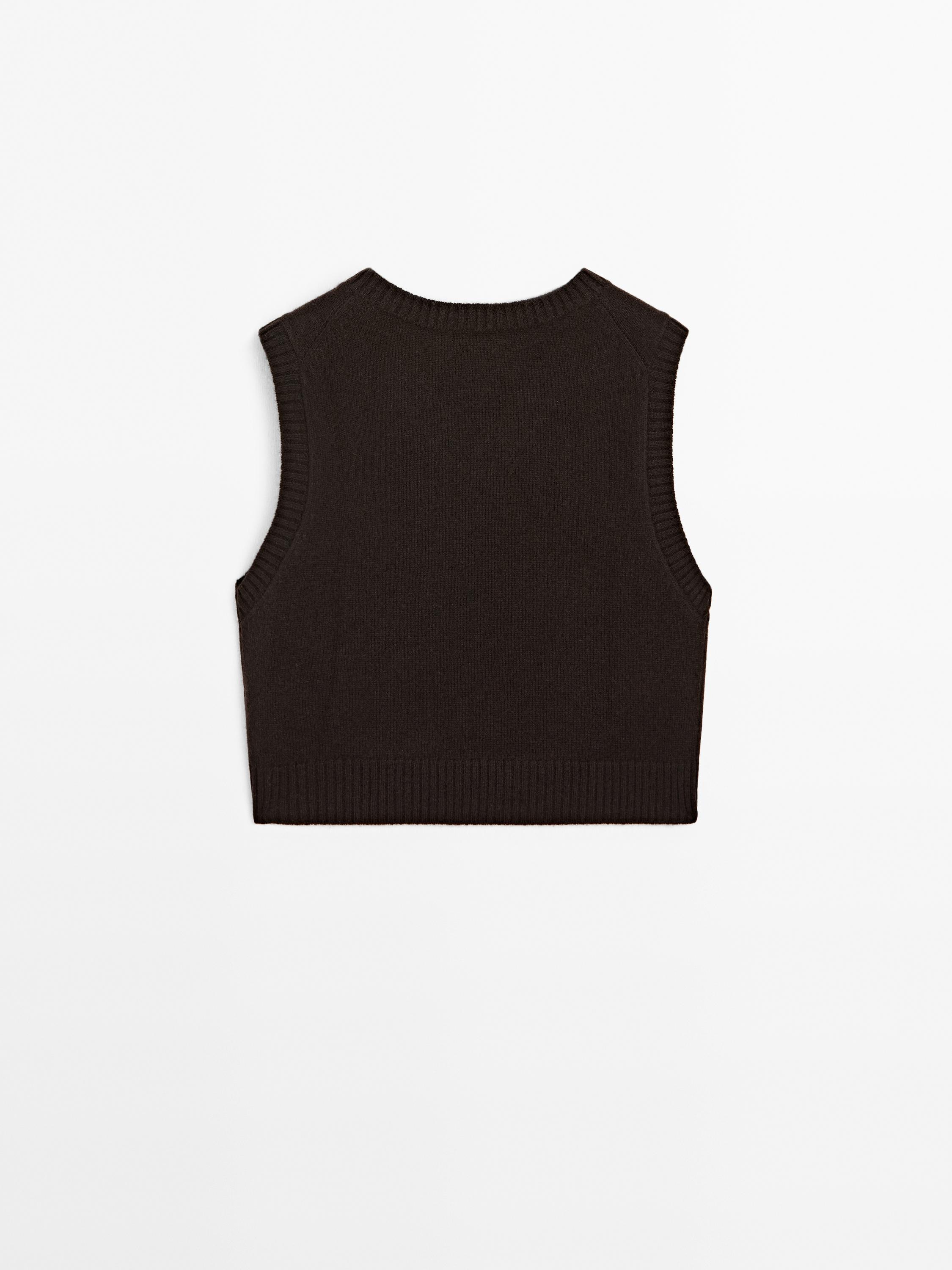 100% cashmere V-neck vest