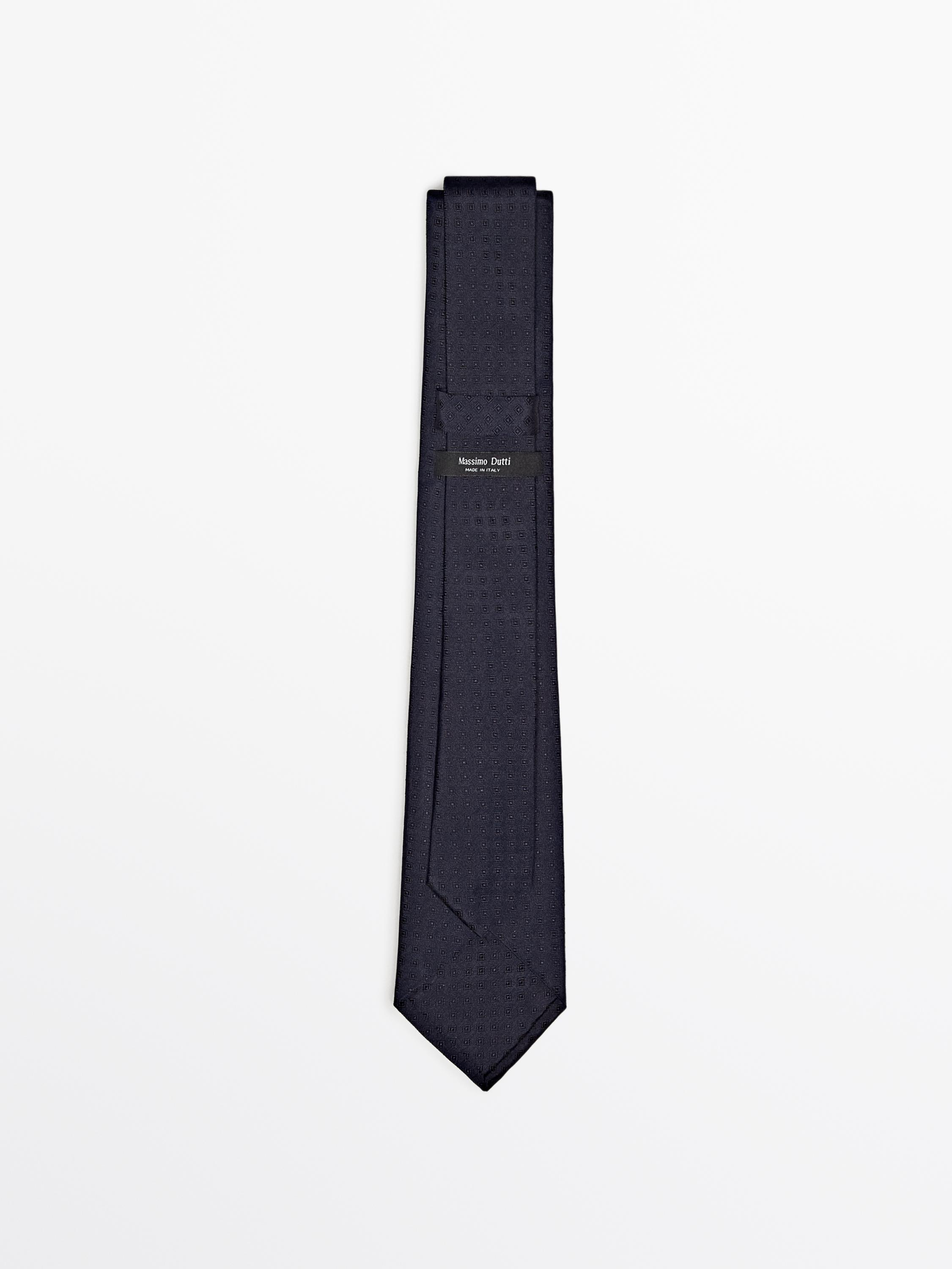 Mulberry silk micro-textured tie