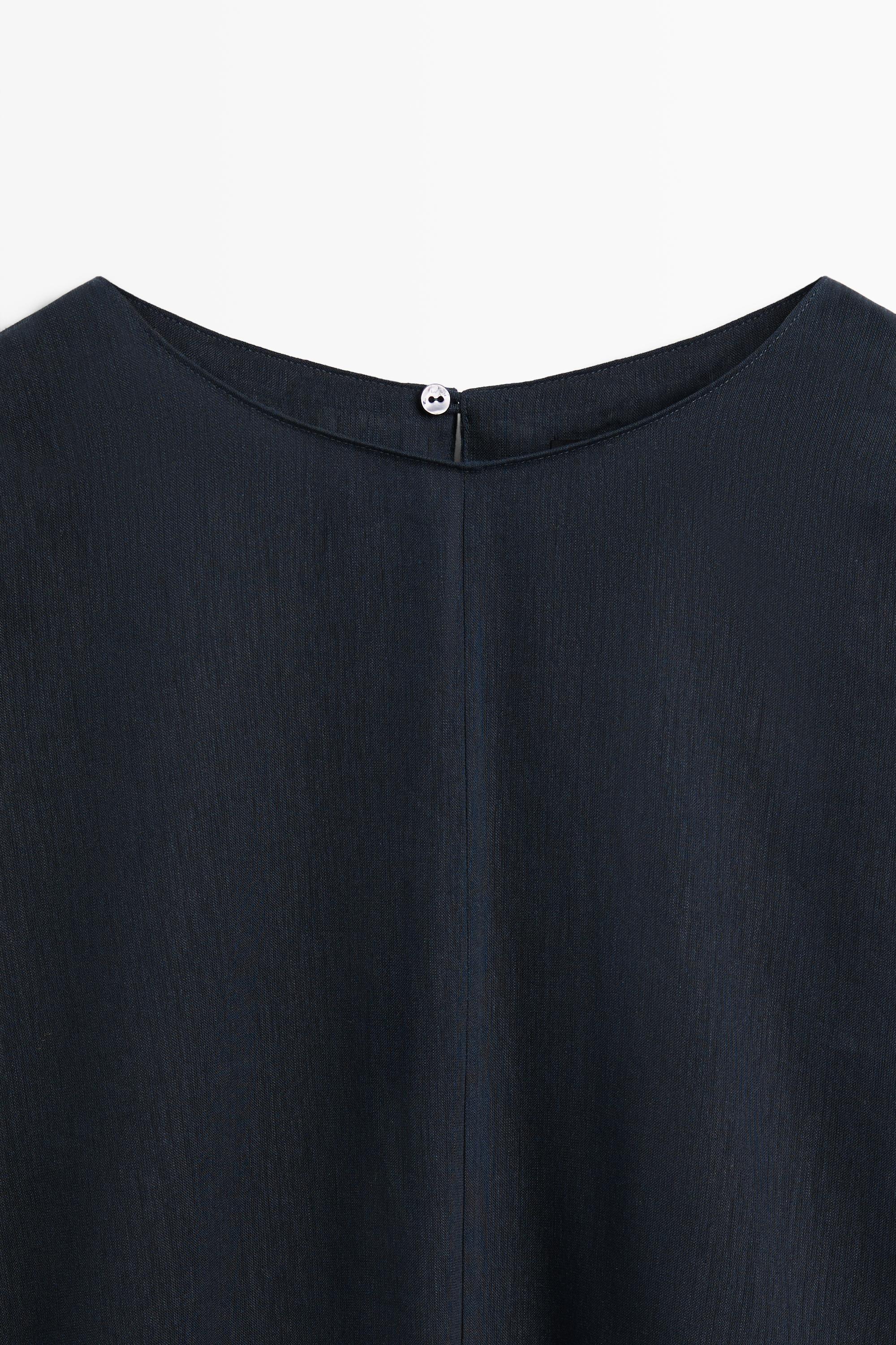 Asymmetric flowing cape — DARK BLUE