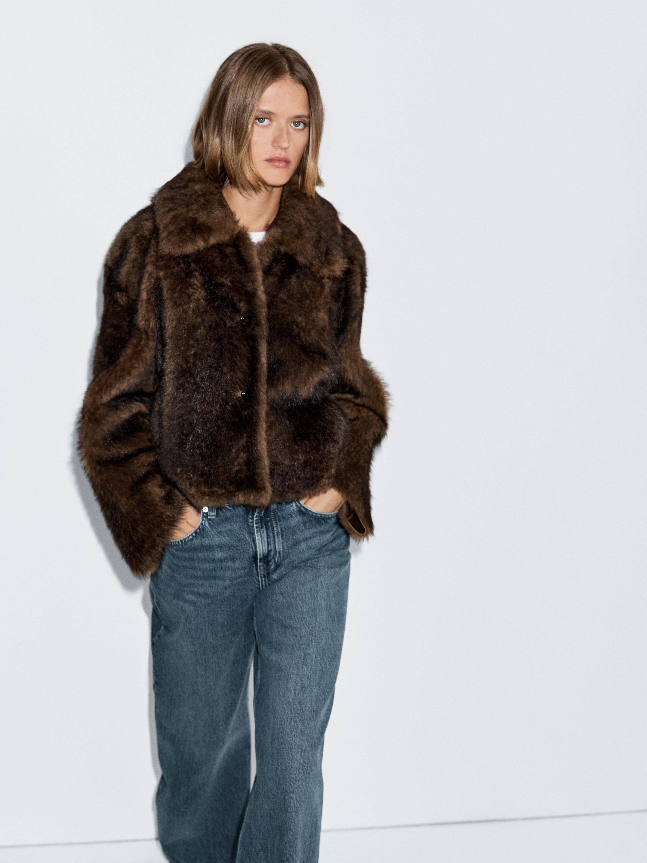 Short leather coat with fur — BROWN